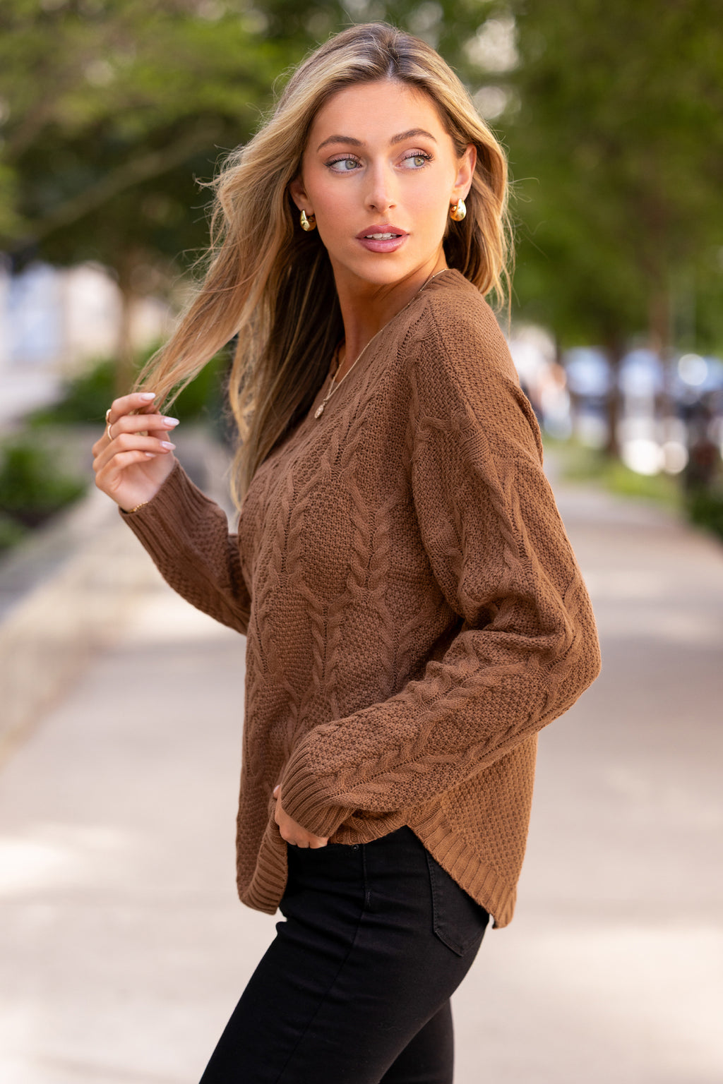 Brauner Rundhals Pullover