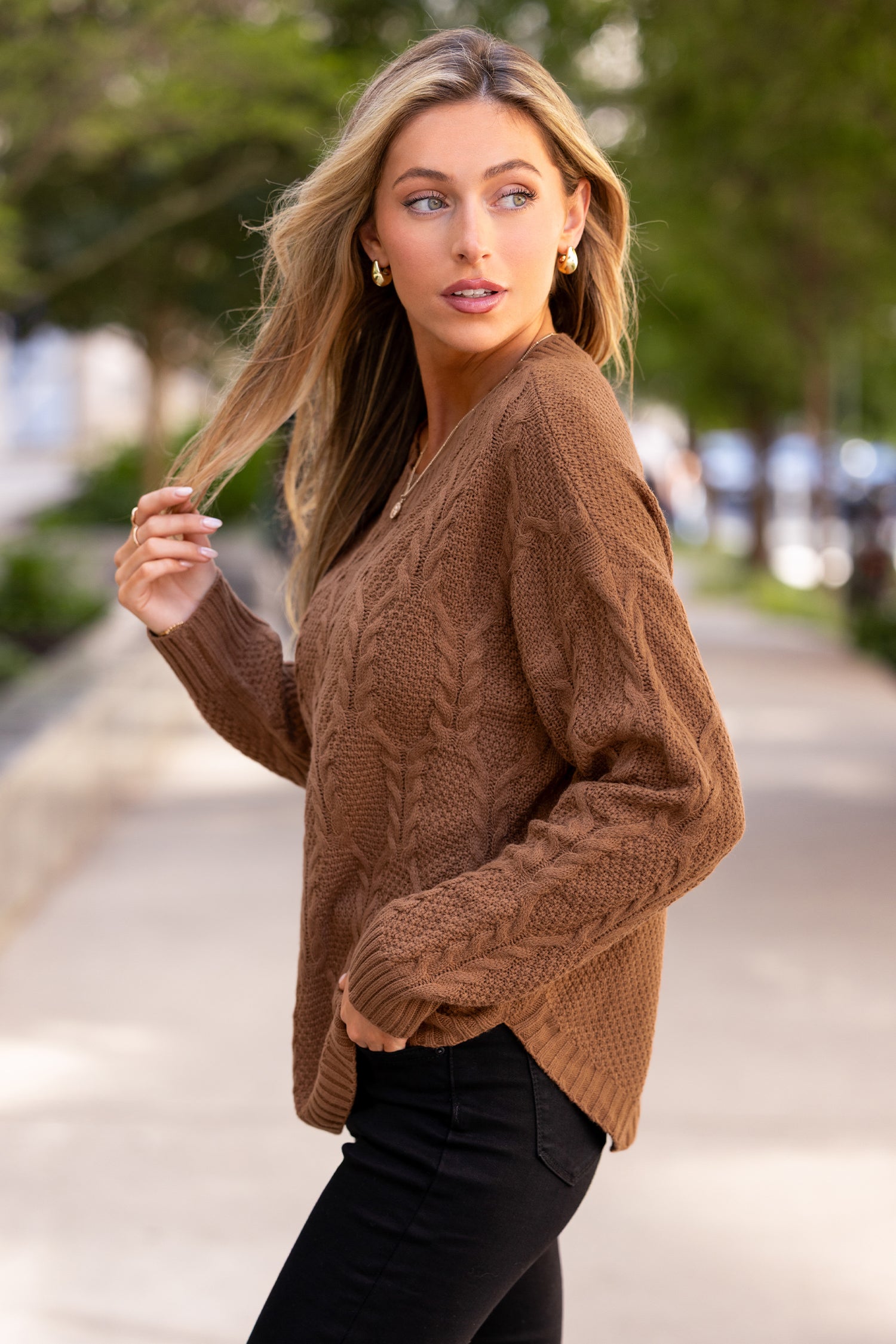 Brauner Rundhals Pullover