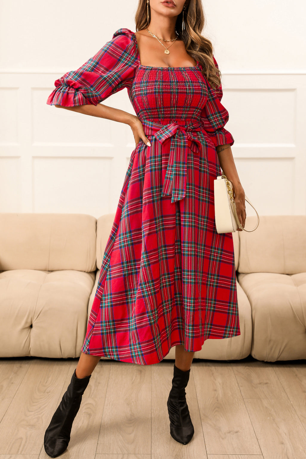 Zeitloses Midikleid mit Karomuster