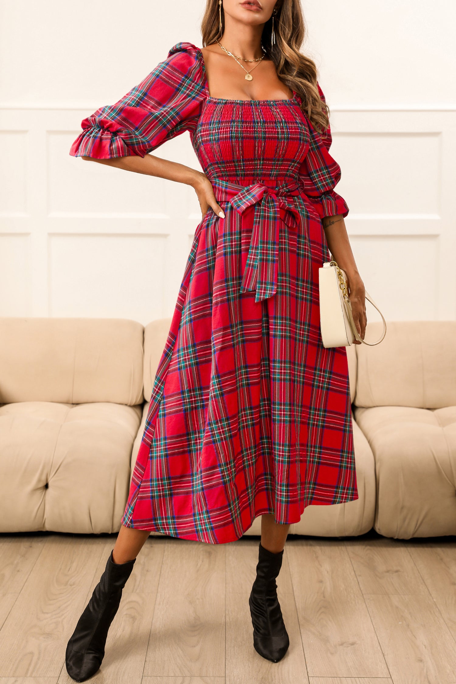 Zeitloses Midikleid mit Karomuster