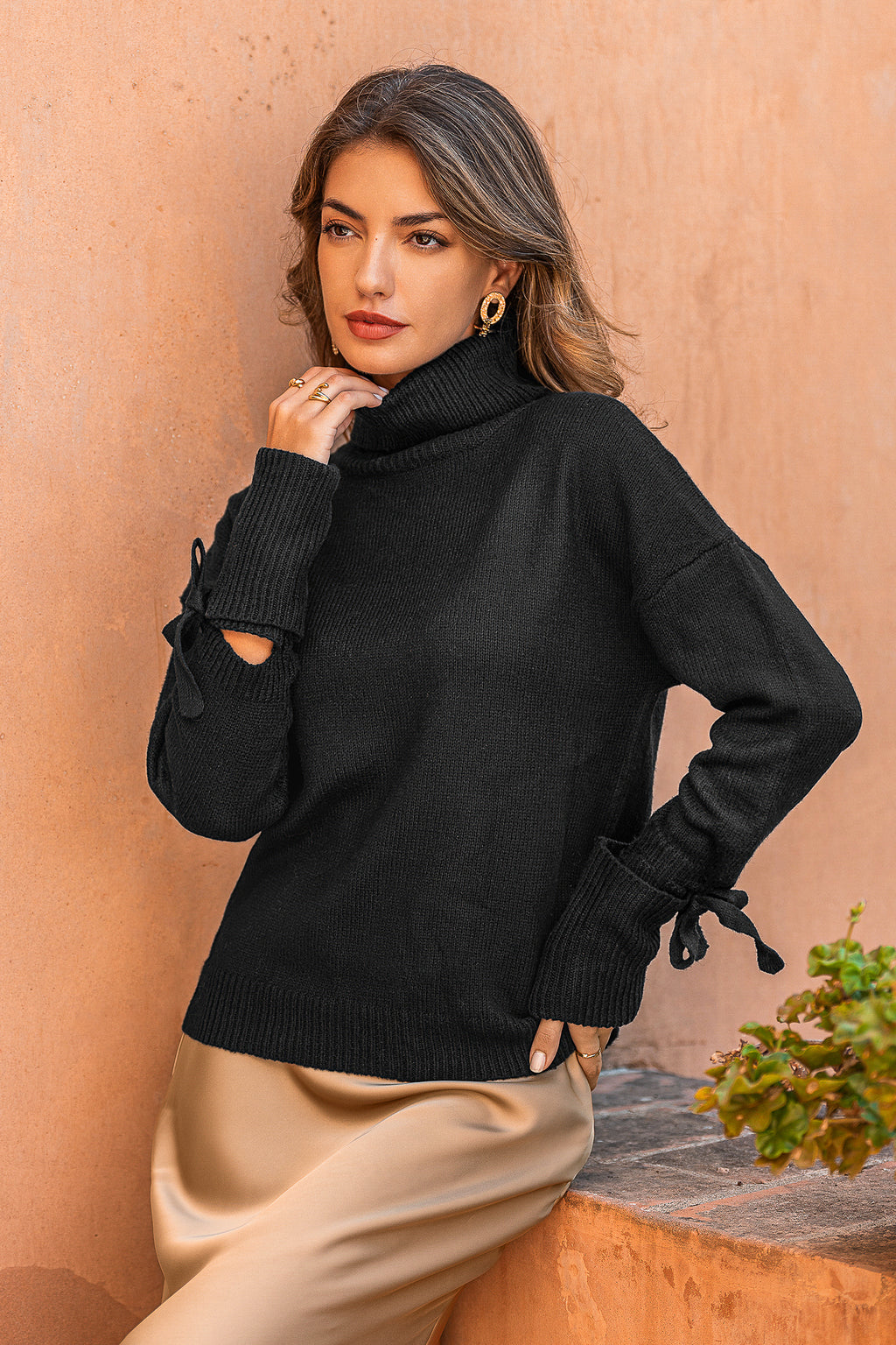 Schwarzer Rollkragen Pullover mit Cut-Outs