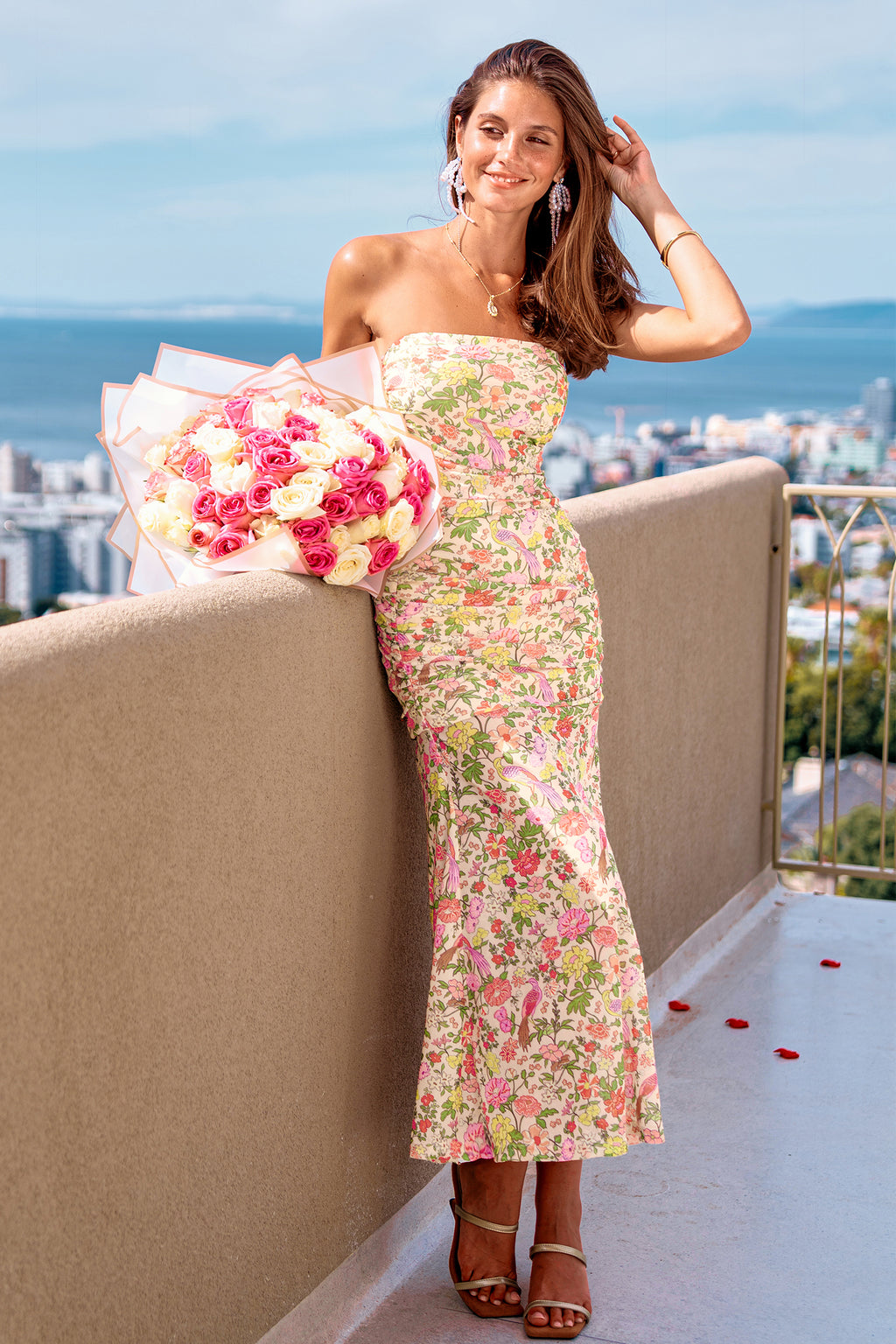 Geblümtes Ärmelloses Gerafftes Maxi-Bandeaukleid