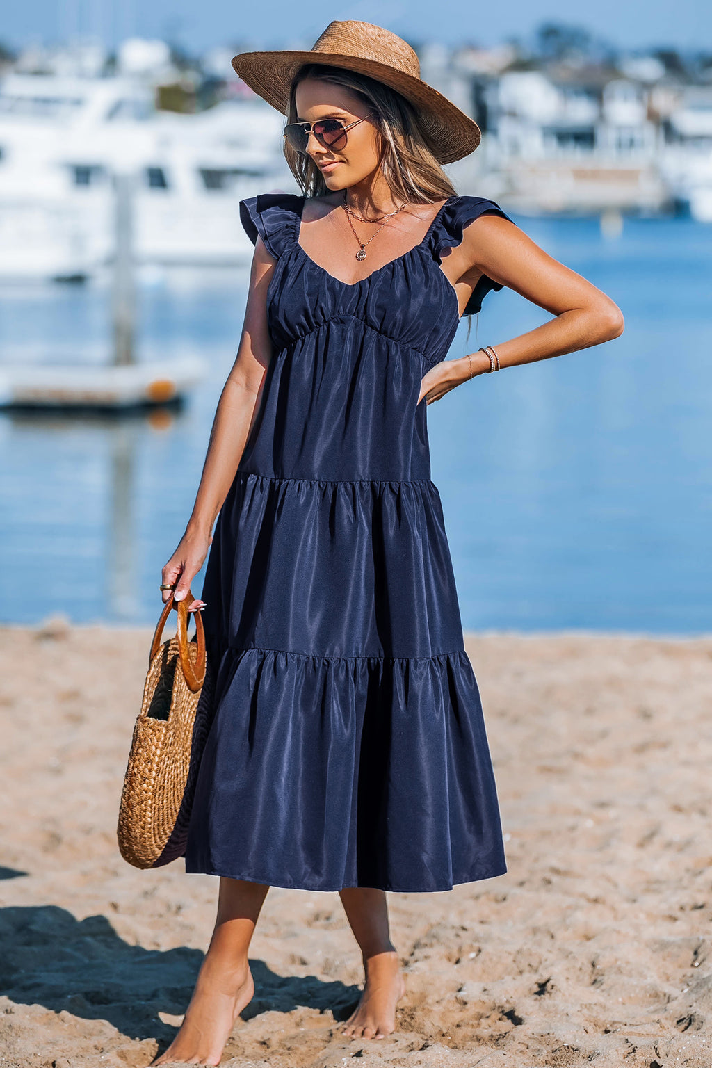 Marineblaues Midikleid mit herzförmigem Ausschnitt