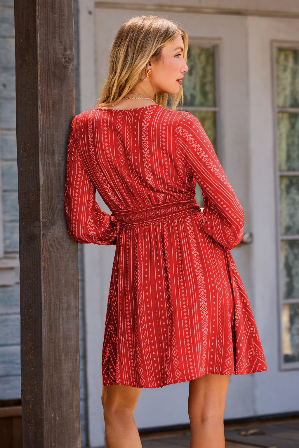 Geometrisches Rotes Lange Ärmel Mini-Wickelkleid