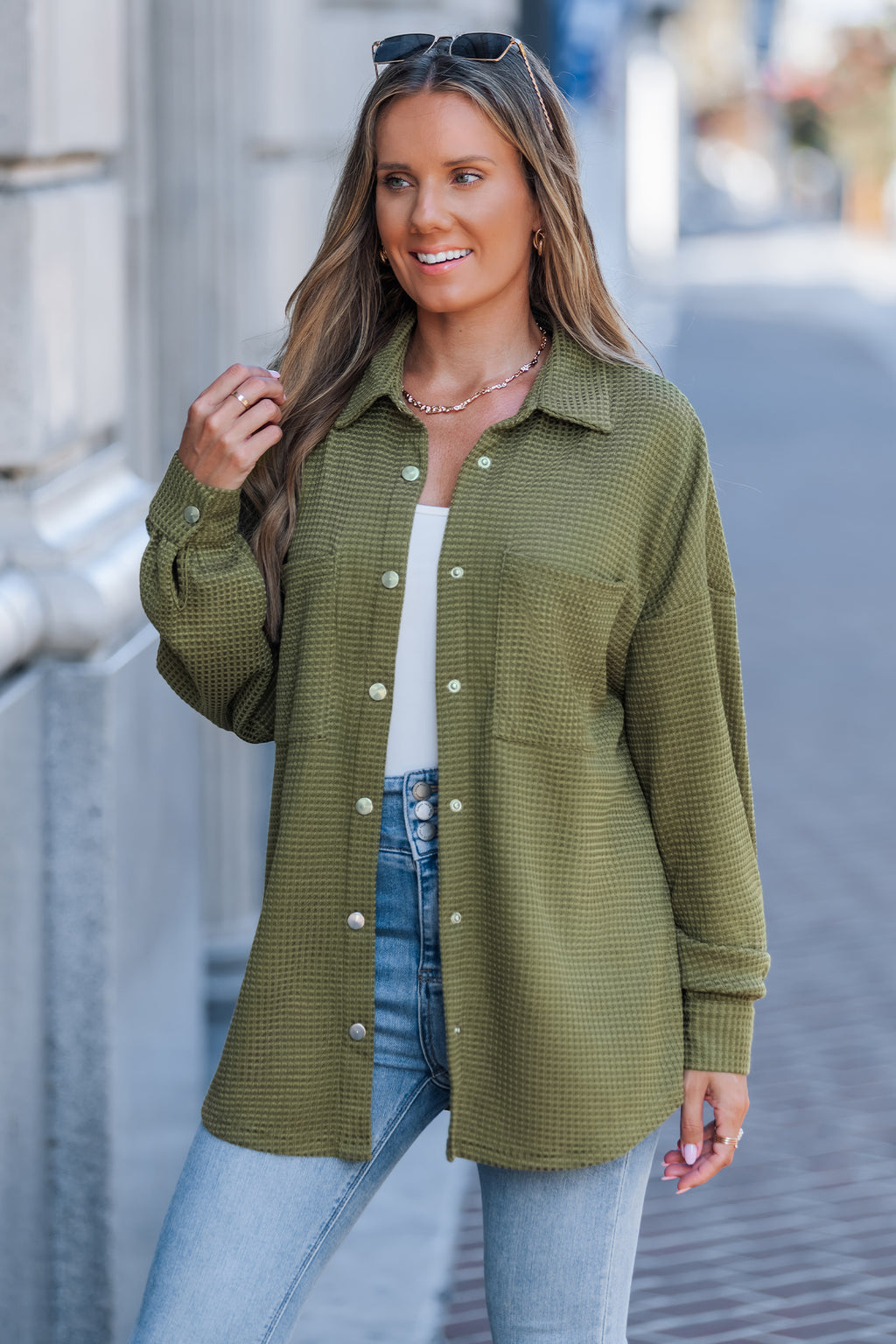Grüne Jacke mit Tasche und Kragen
