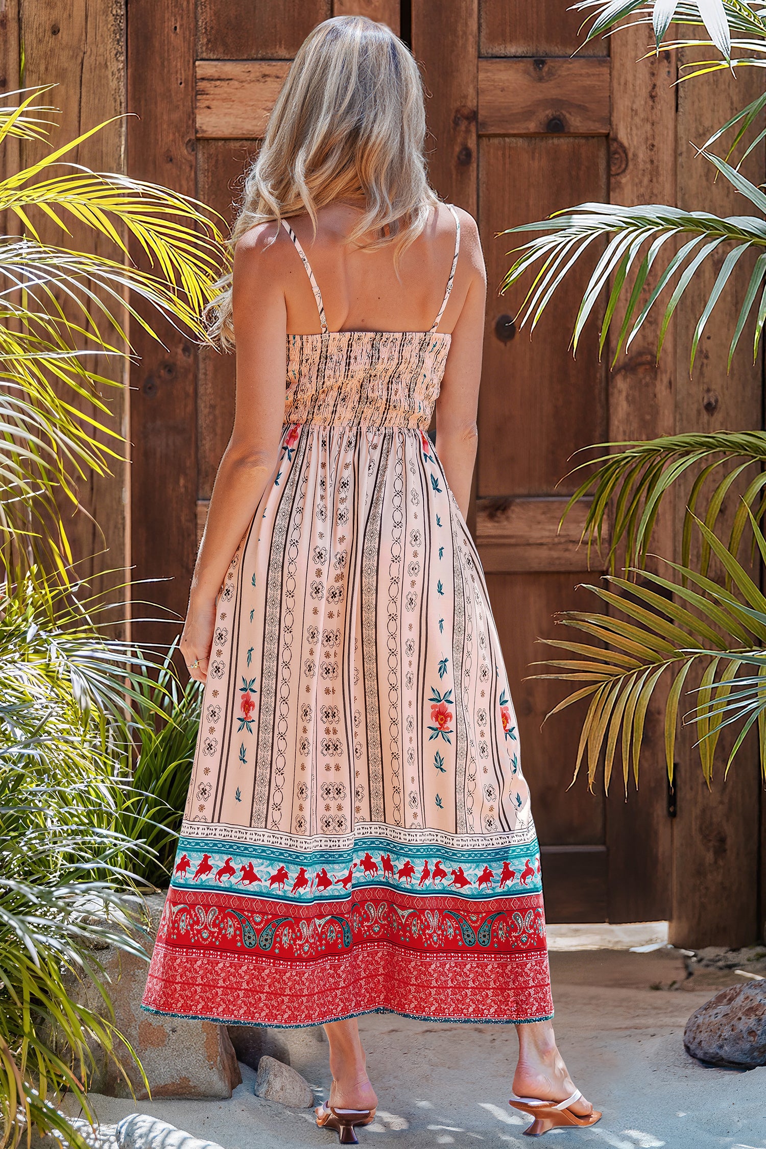 Verziertes Ärmelloses Maxikleid mit Schlüssellochdetail