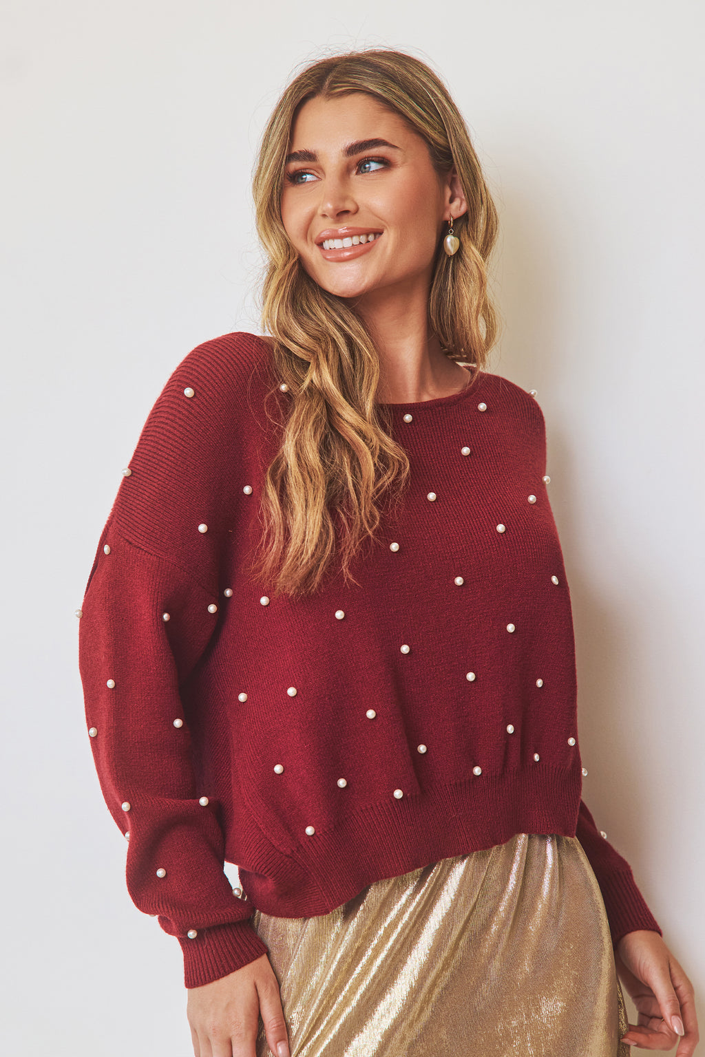 Roter Langarmpullover mit Mit Zierperlen und Rückenausschnitt