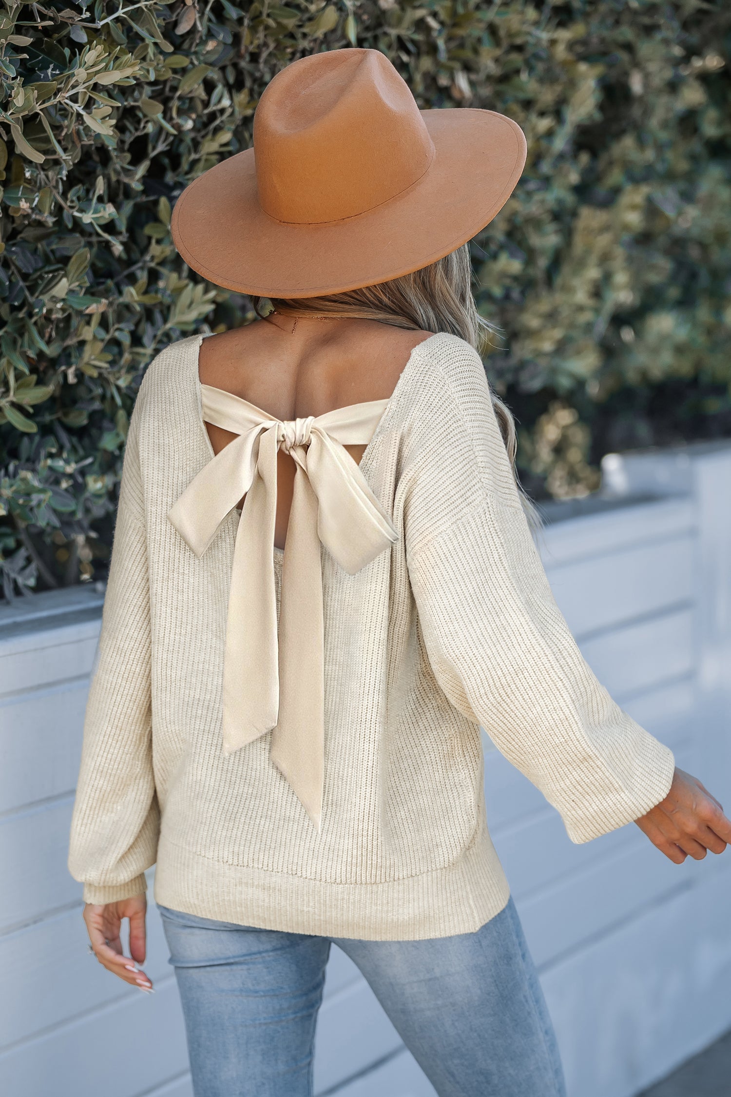 Langarmpullover mit V-Ausschnitt und Schleife