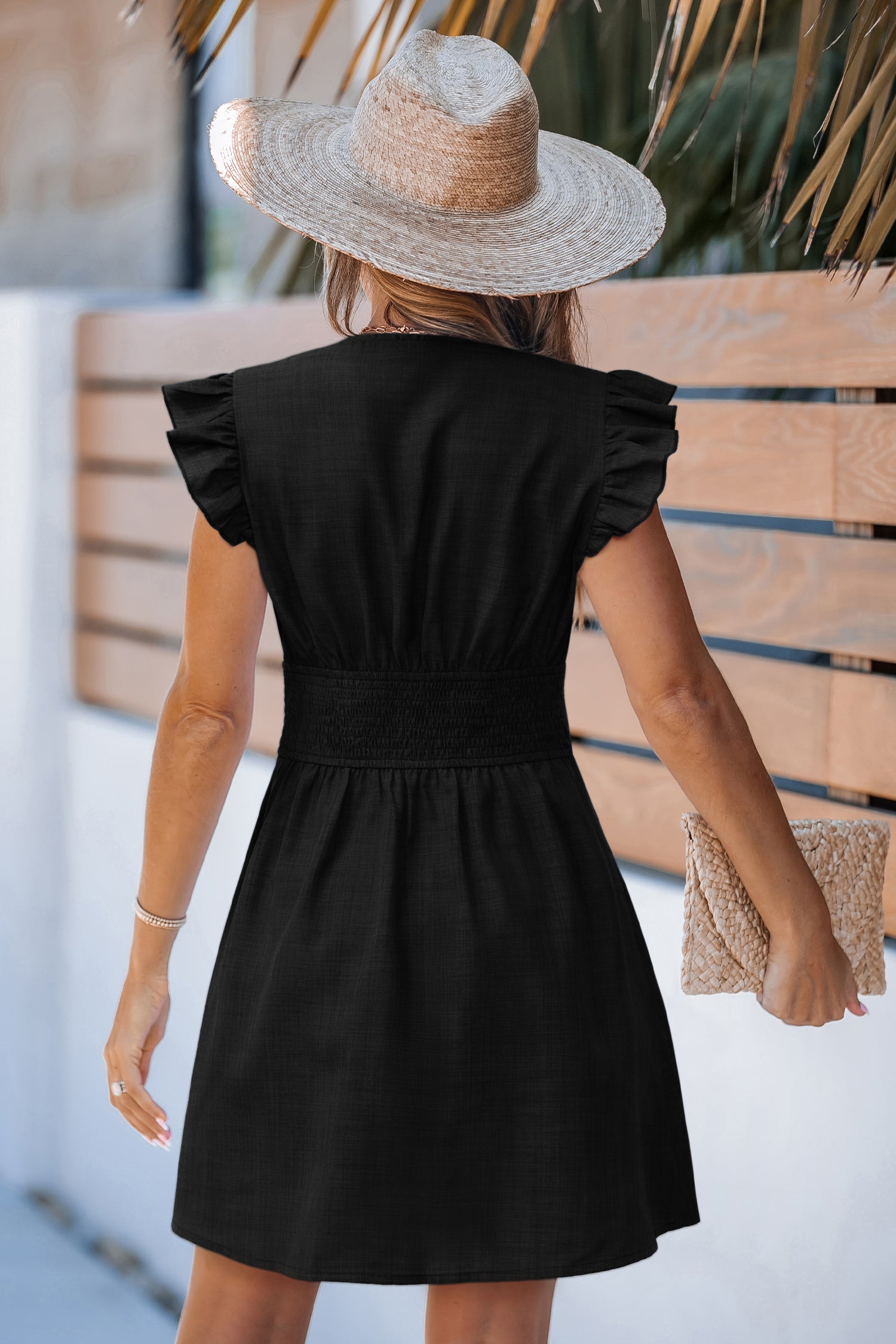 Schwarzes Ärmelloses Minikleid mit Rüschenbesatz