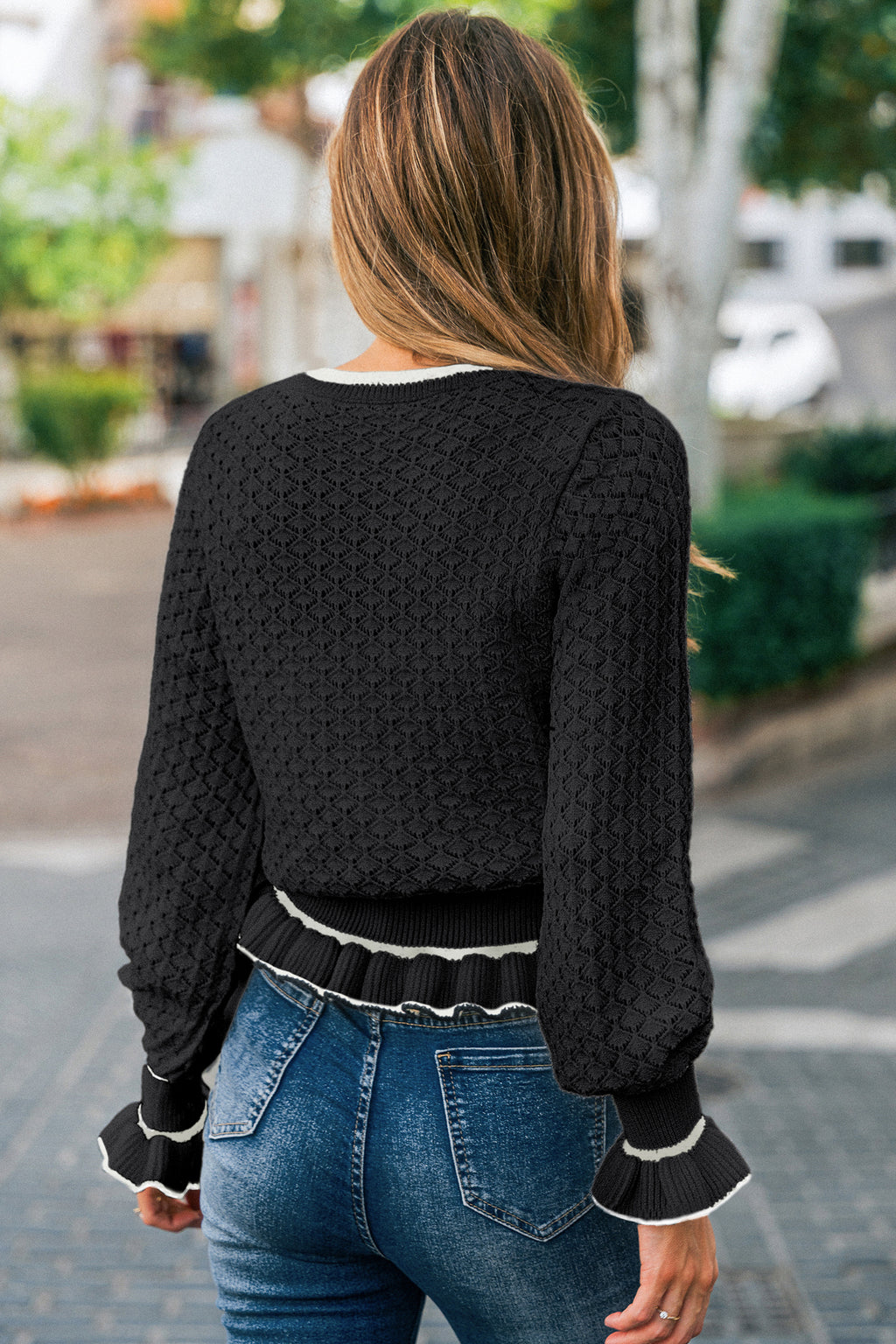 Schwarzer Rundhals Pullover