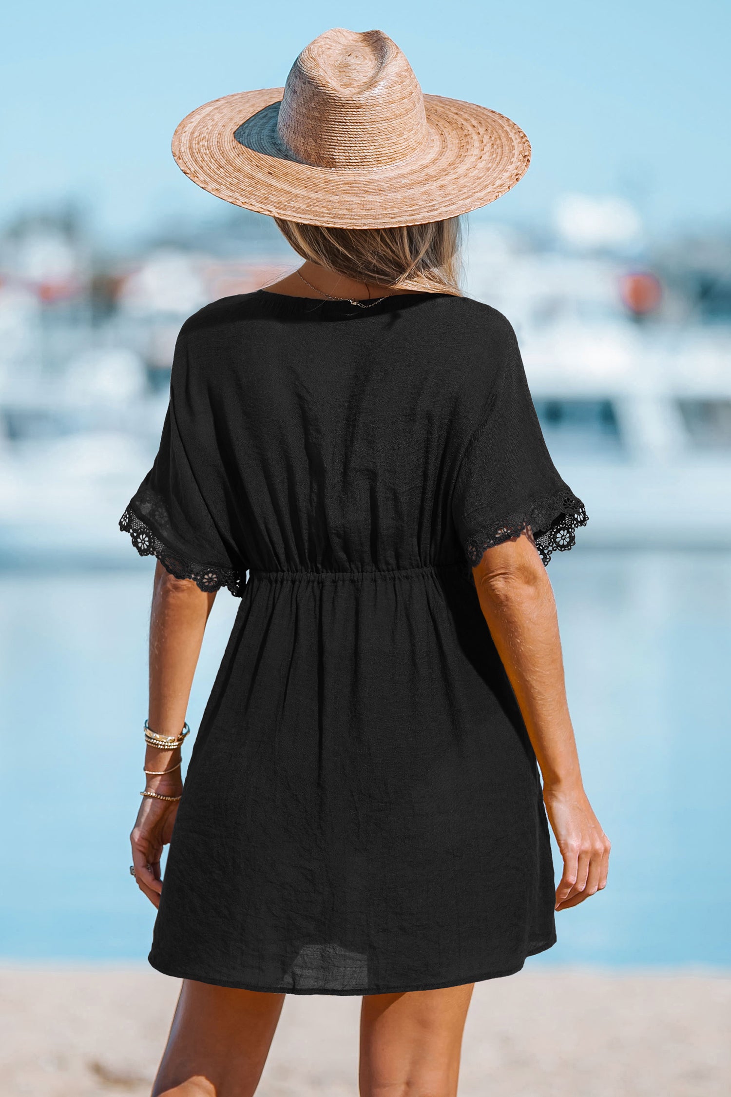 Schwarzes Tiefer Ausschnitt Mini-Strandkleid