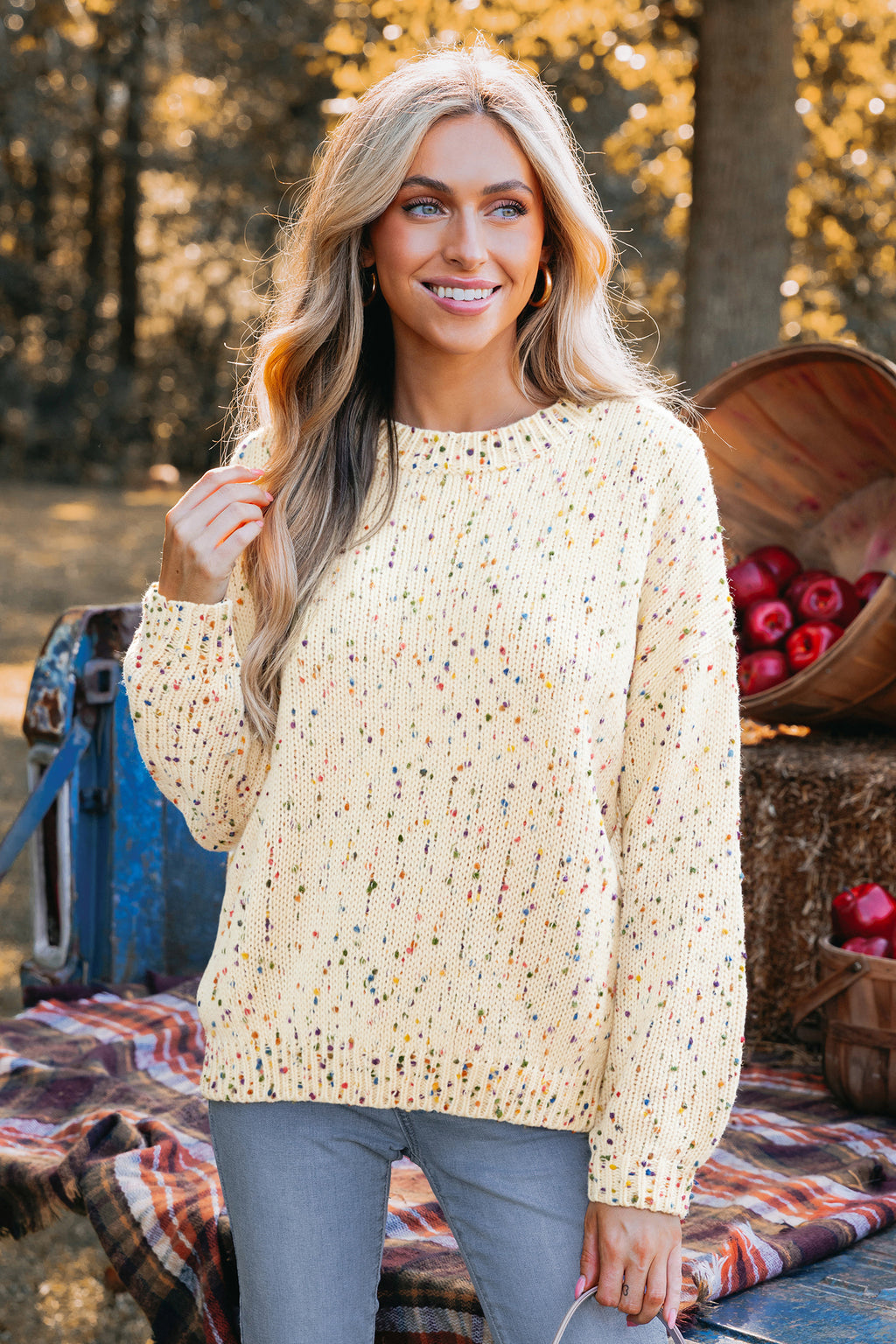 Beiger Lockerer Rundhals-Pullover