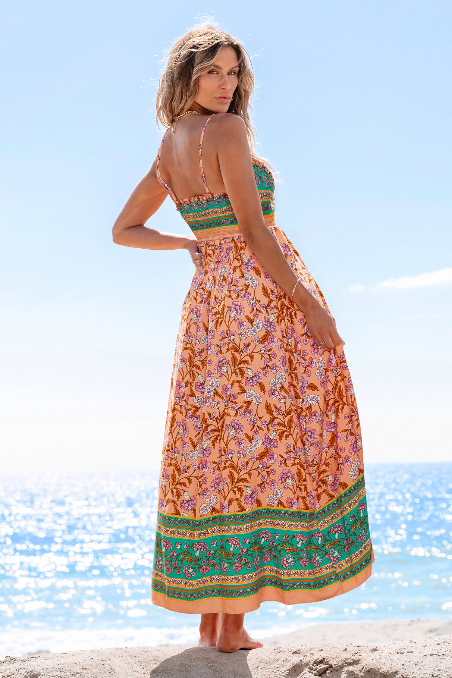 Boho Gesmoktes Maxikleid mit Blumenmuster