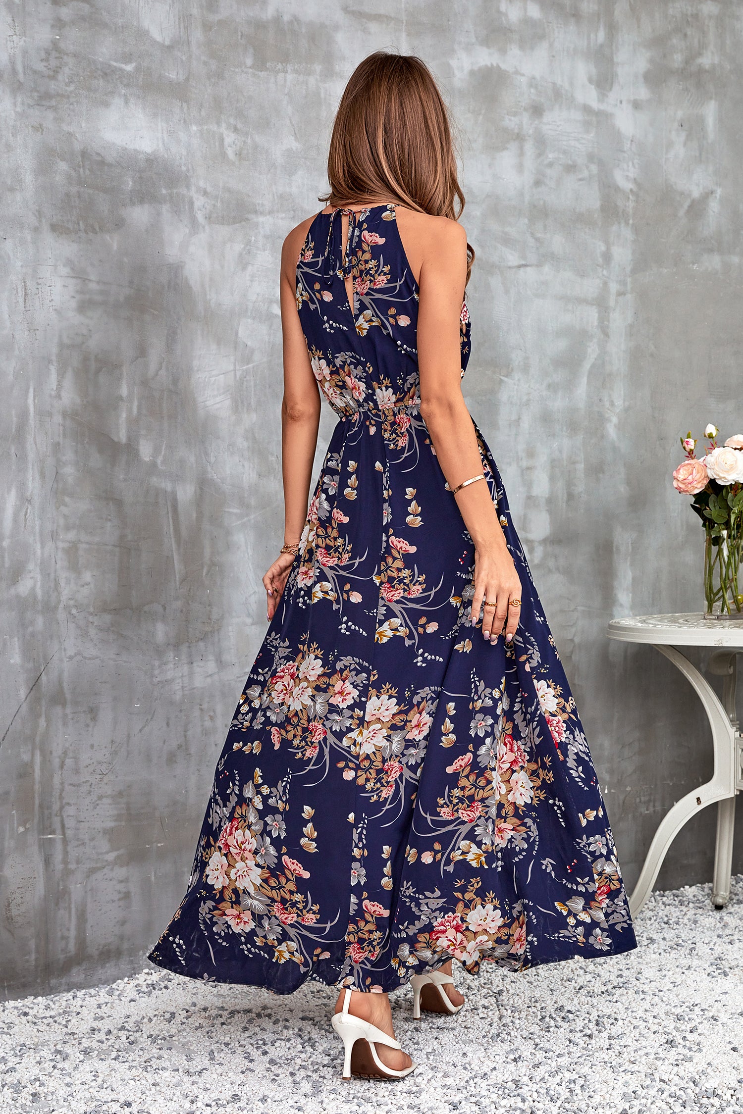 Neckholder Slip Kleid mit elastischer Taille und Blumendruck