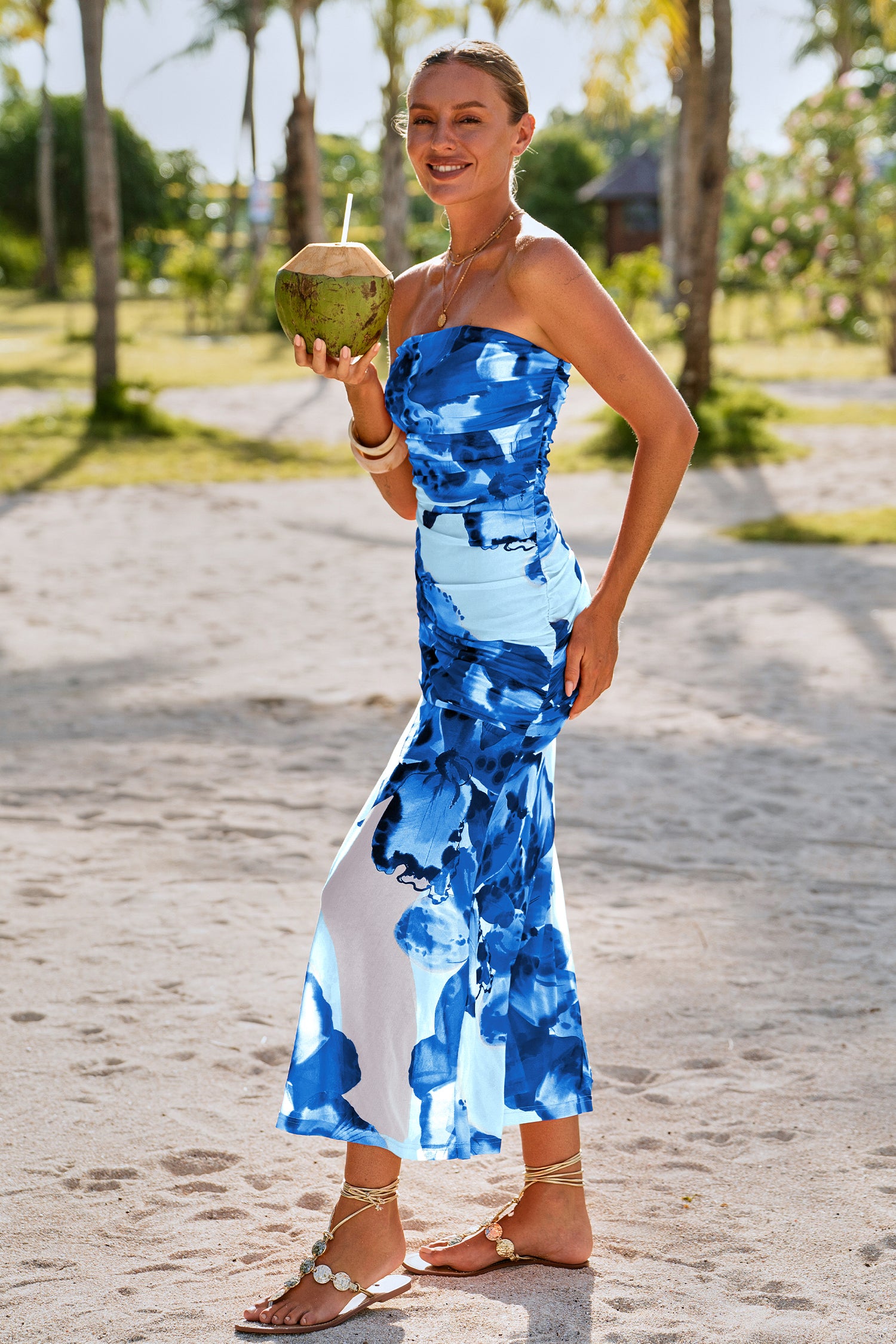 Blau Geblümtes Gerafftes Maxi-Bandeaukleid