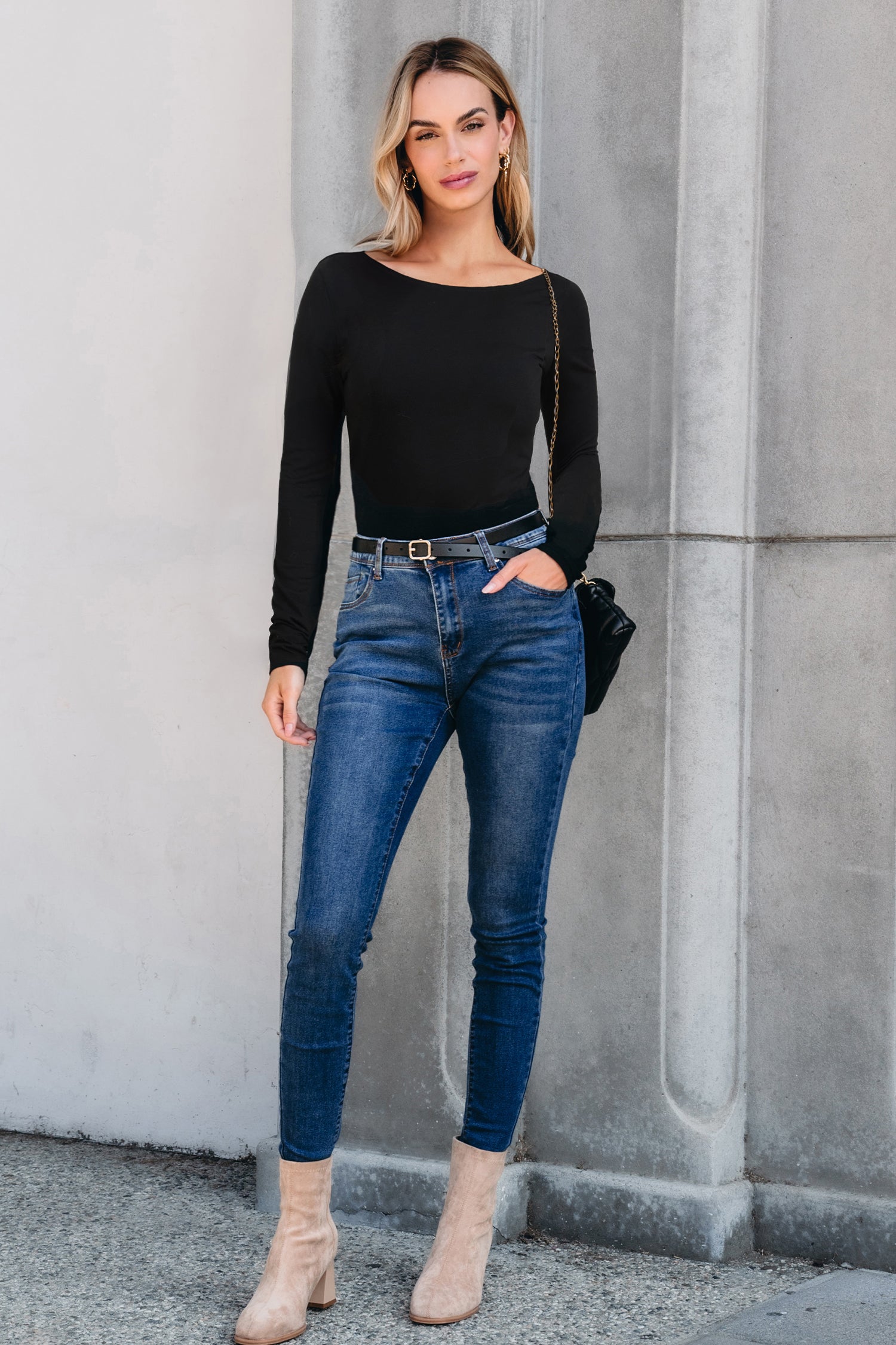Schwarzes Jersey-Top mit Rundhalsausschnitt