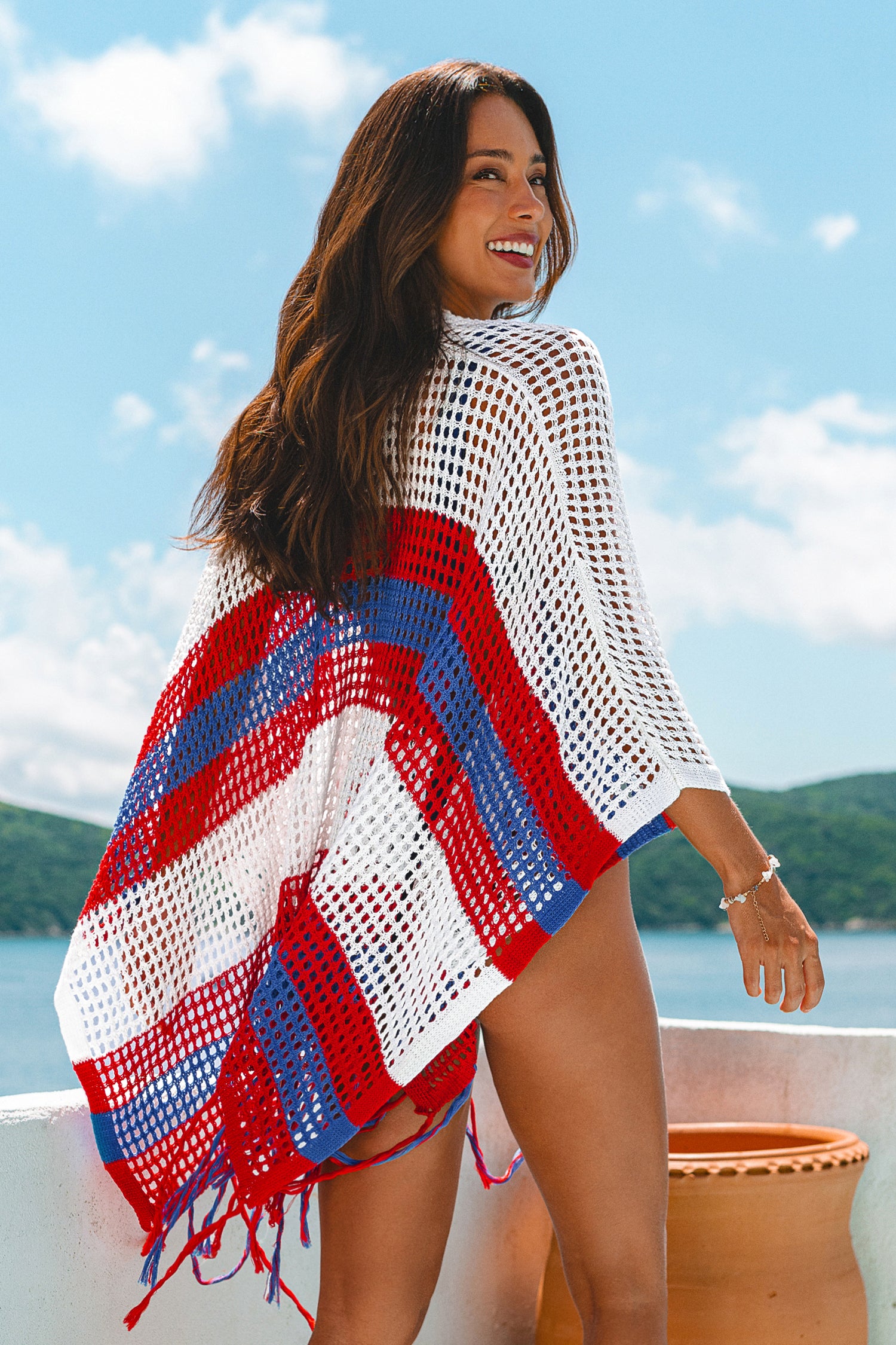 Gestreifter Strick-Strand-Kimono mit Fransen