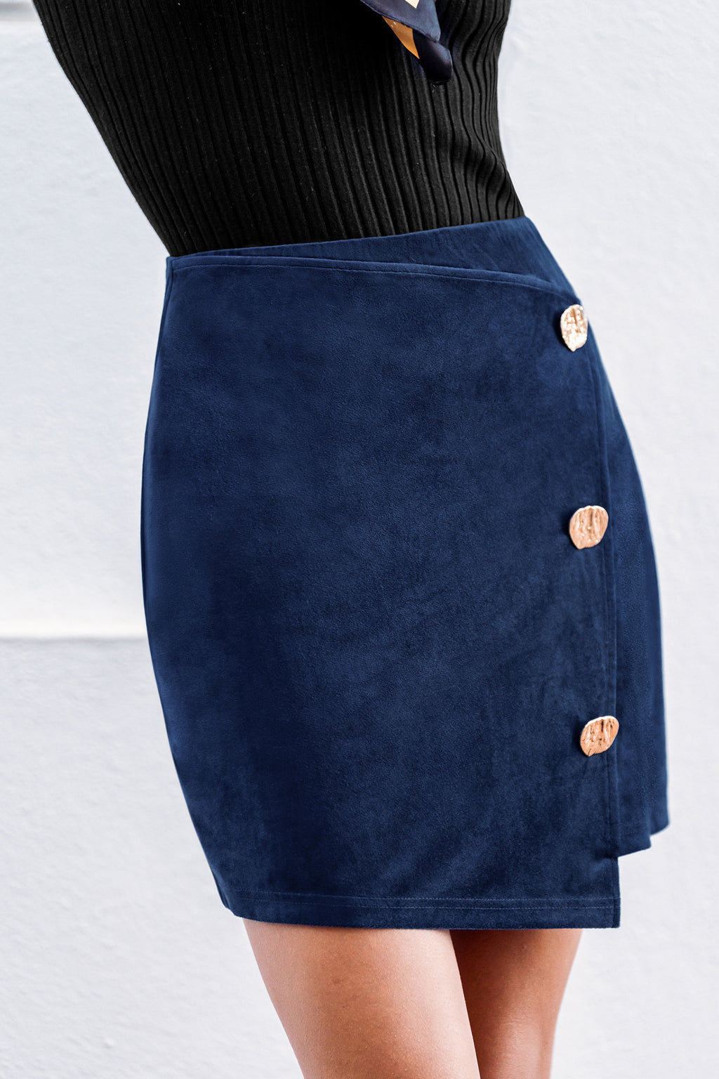 Blauer asymmetrischer Cord-Minirock