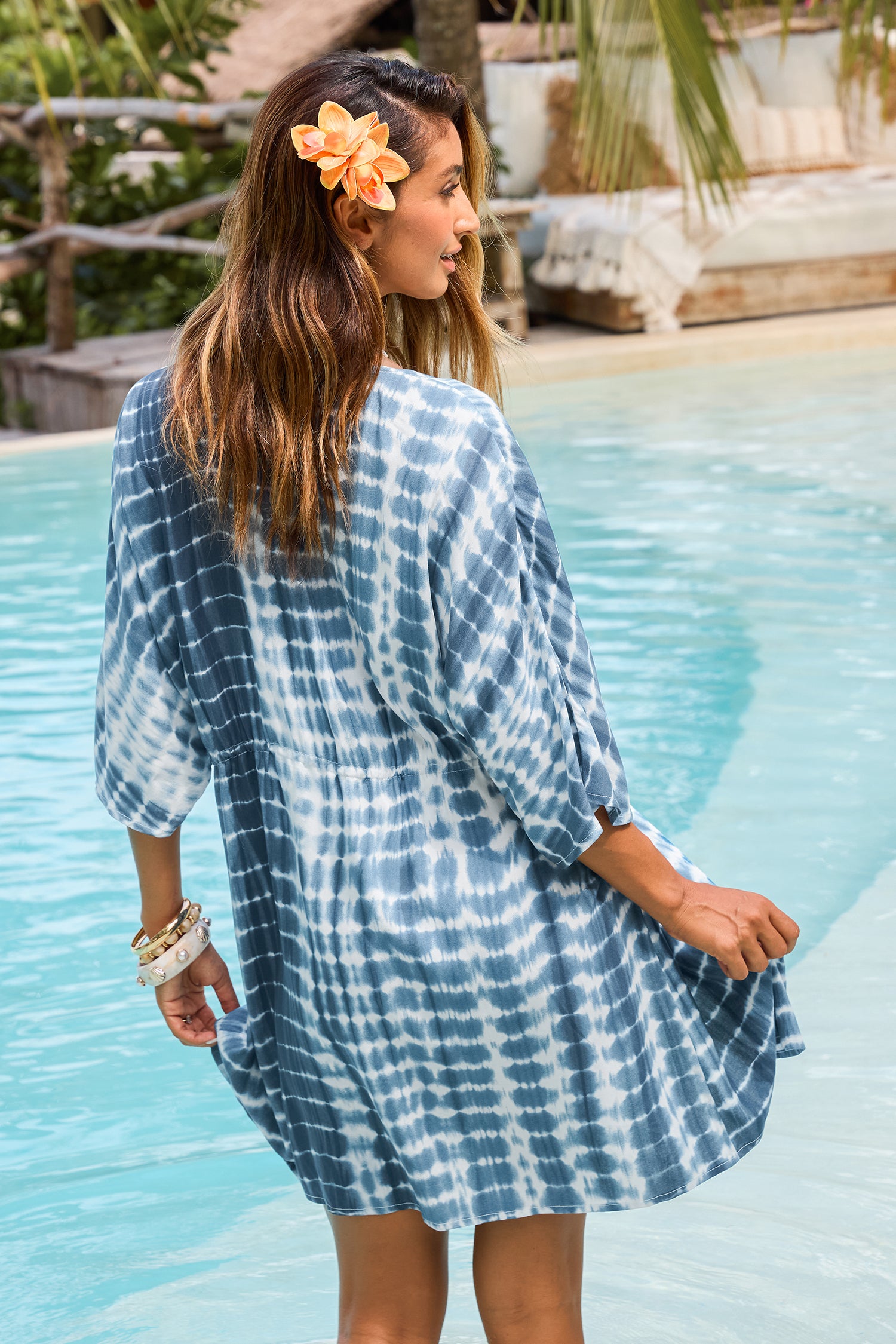 Blauer Tie-Dye Tiefer Ausschnitt Halbarm Strand-Kimono