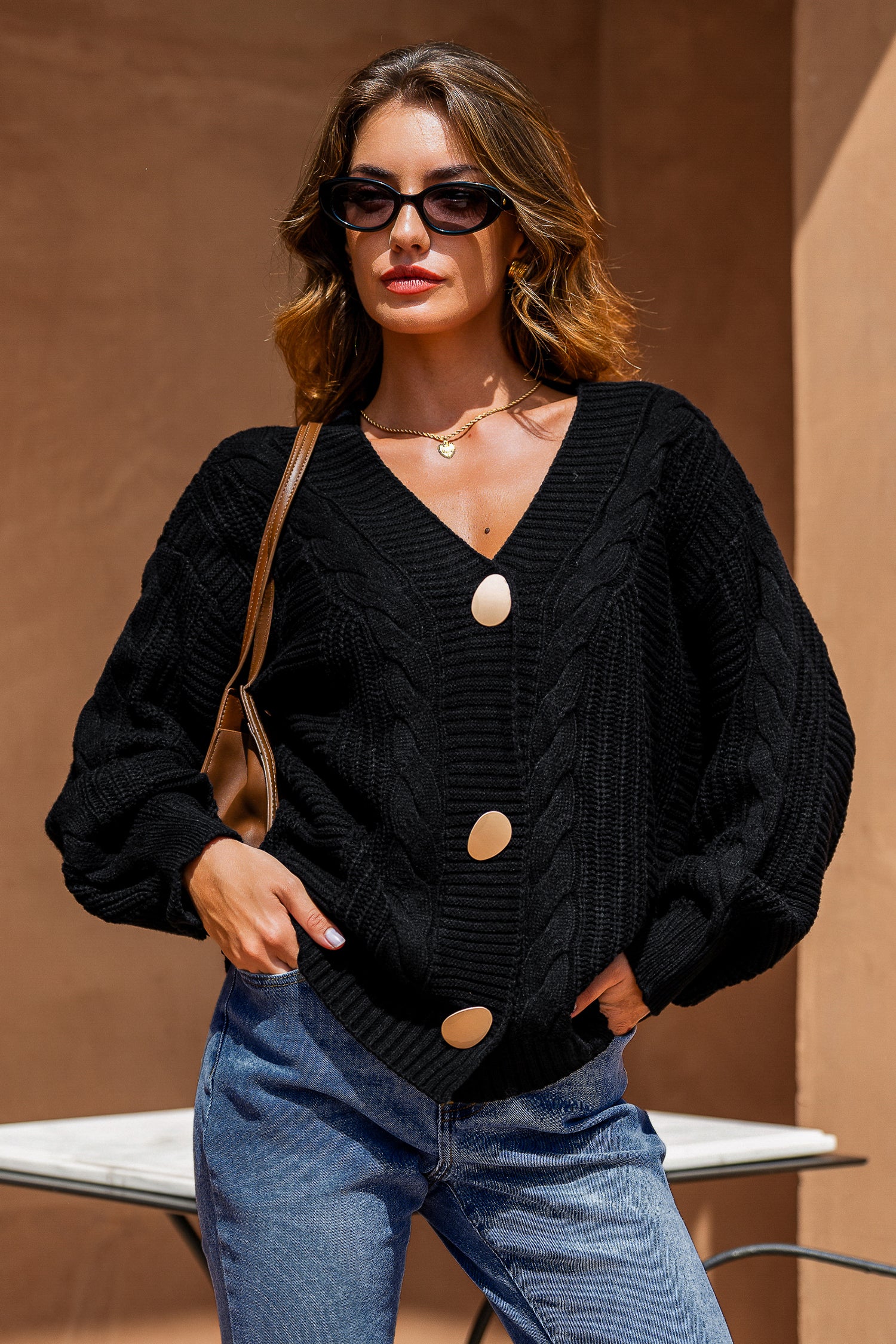 Schwarze V-Ausschnitt Strickjacke
