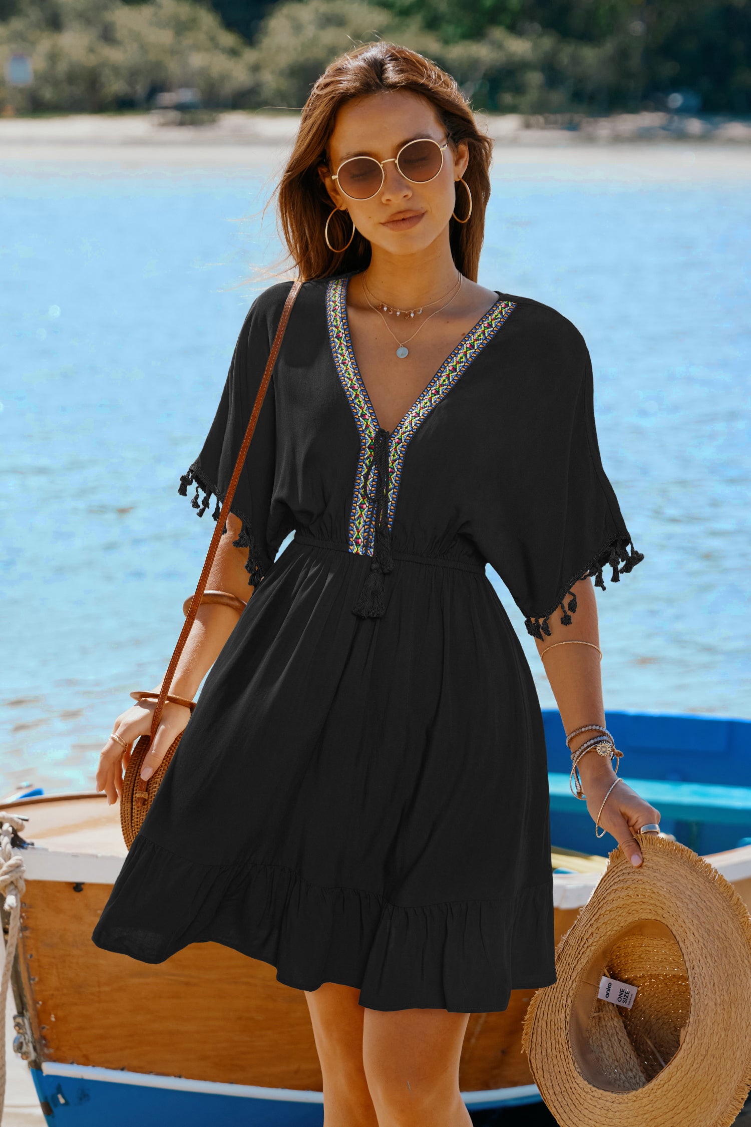 Schwarzes Kurzarm V-Ausschnitt Mini-Strandkleid