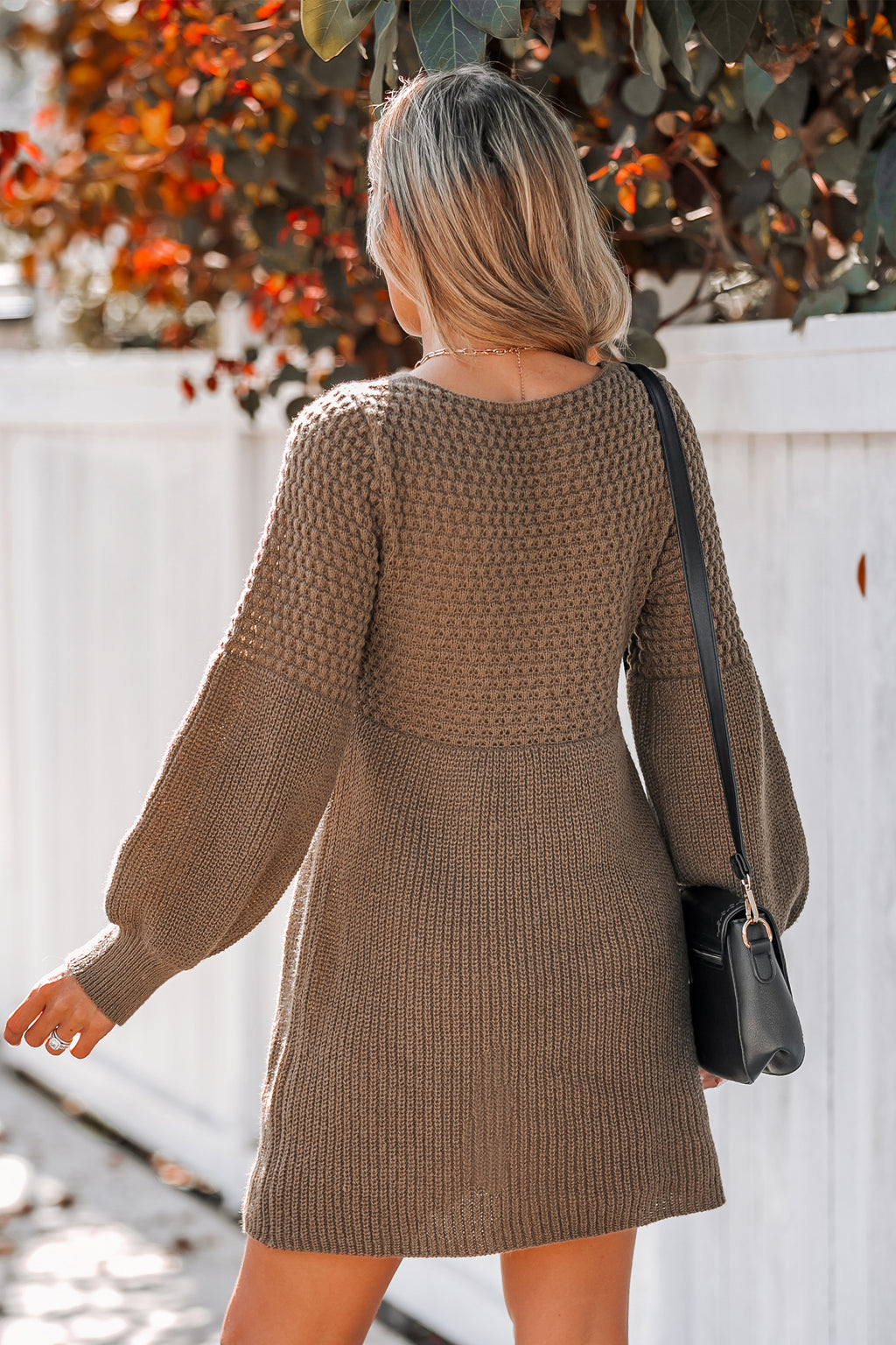 Pulloverkleid aus strukturiertem Kaffee-Strick