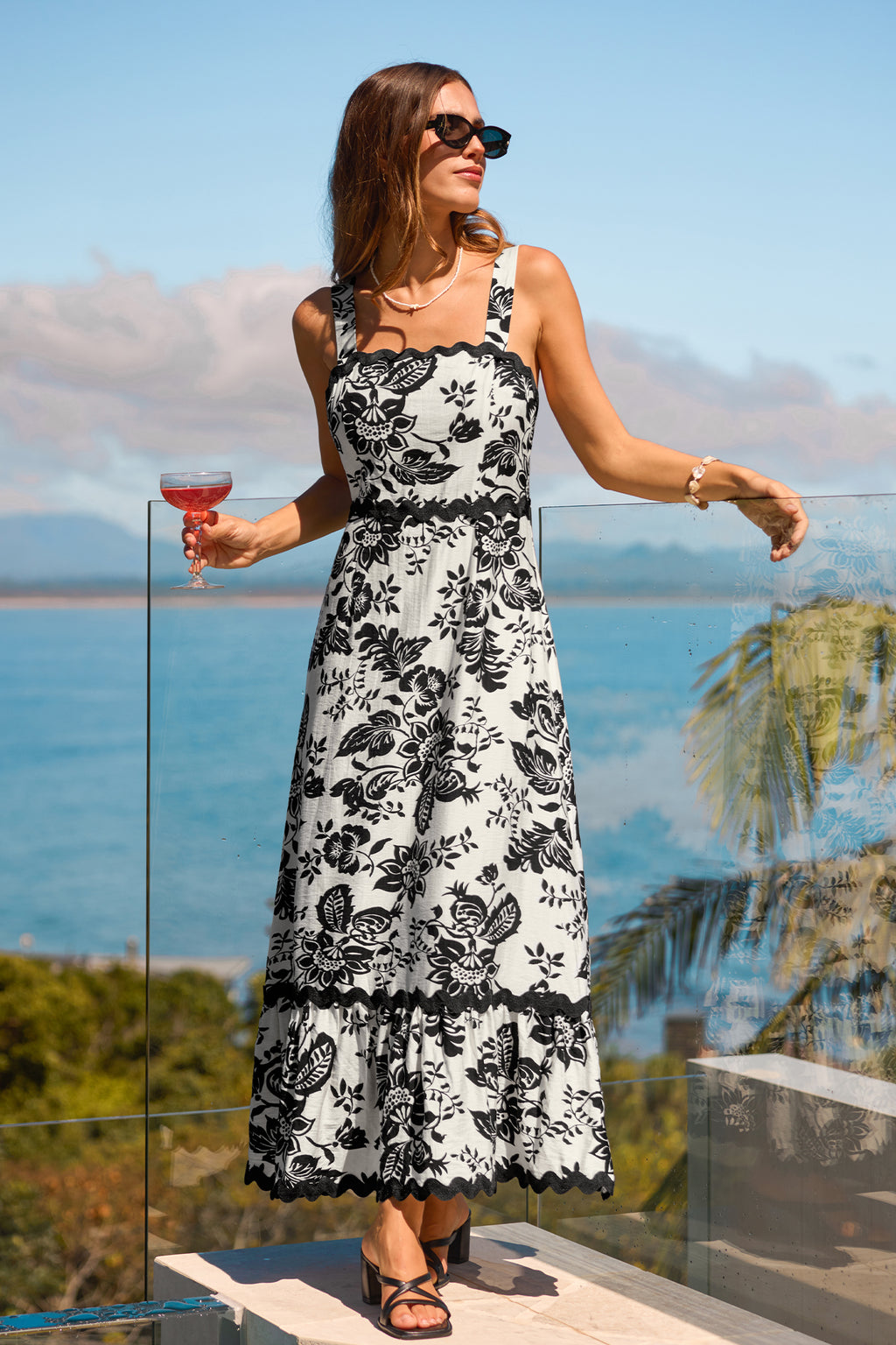 Schwarzes Eckiger Ausschnitt Maxikleid mit Blumenmuster