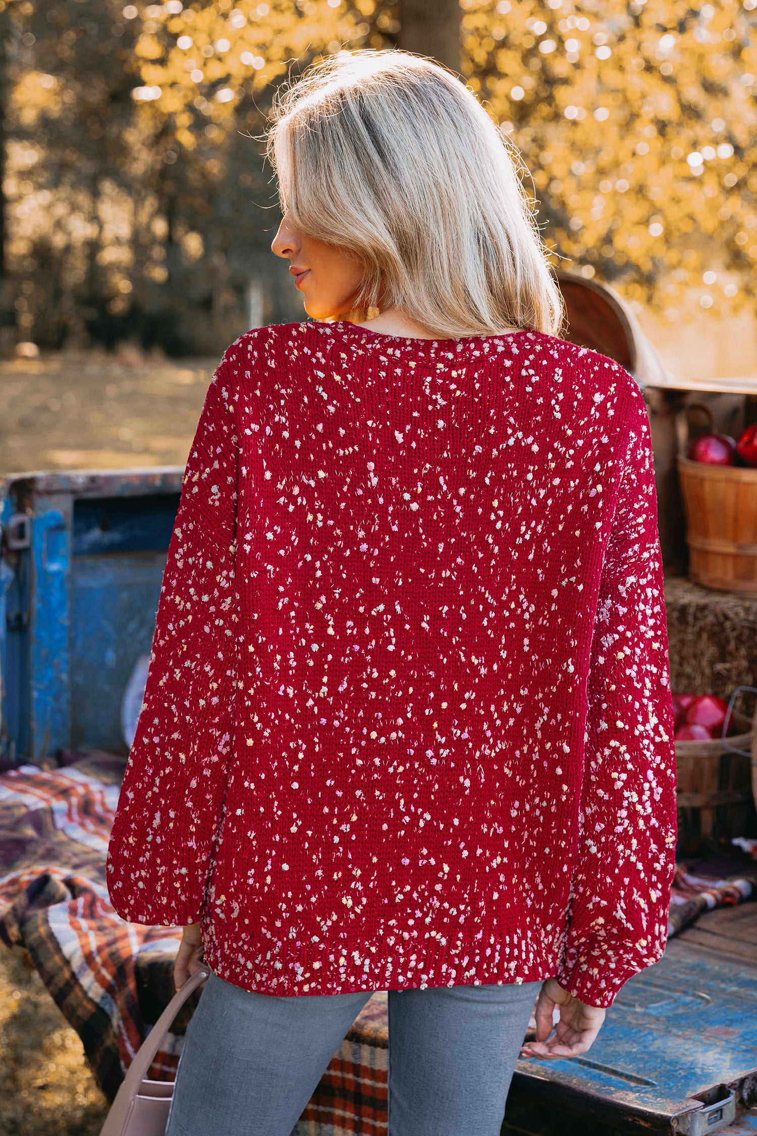 Roter Rundhals-Pullover