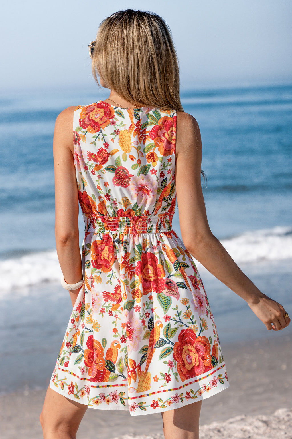 Ärmelloses Mini-Wickel-Strandkleid mit Blumenmuster