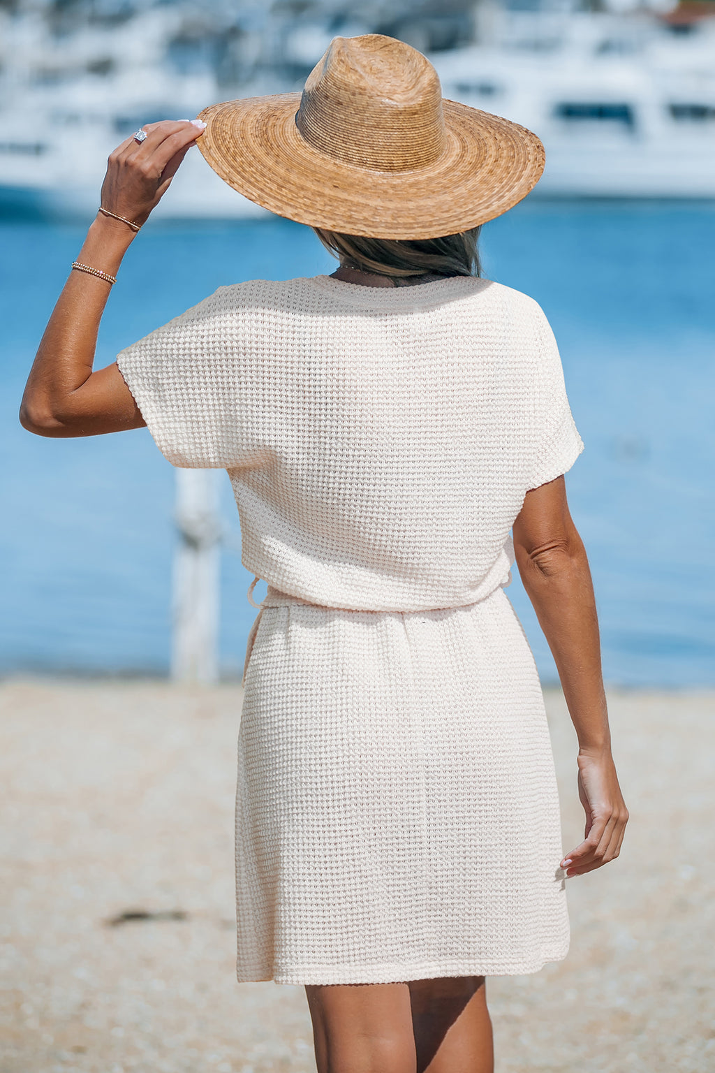 Weißes Kurzarm Rundhals Mini-Strandkleid