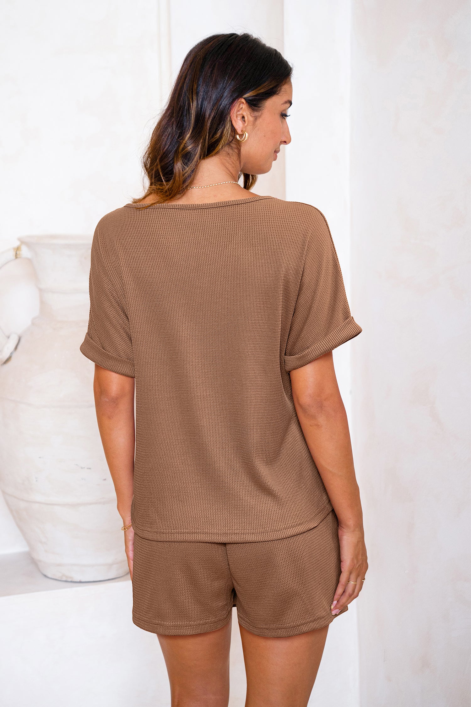 Braunes V-Ausschnitt Pyjama-Set