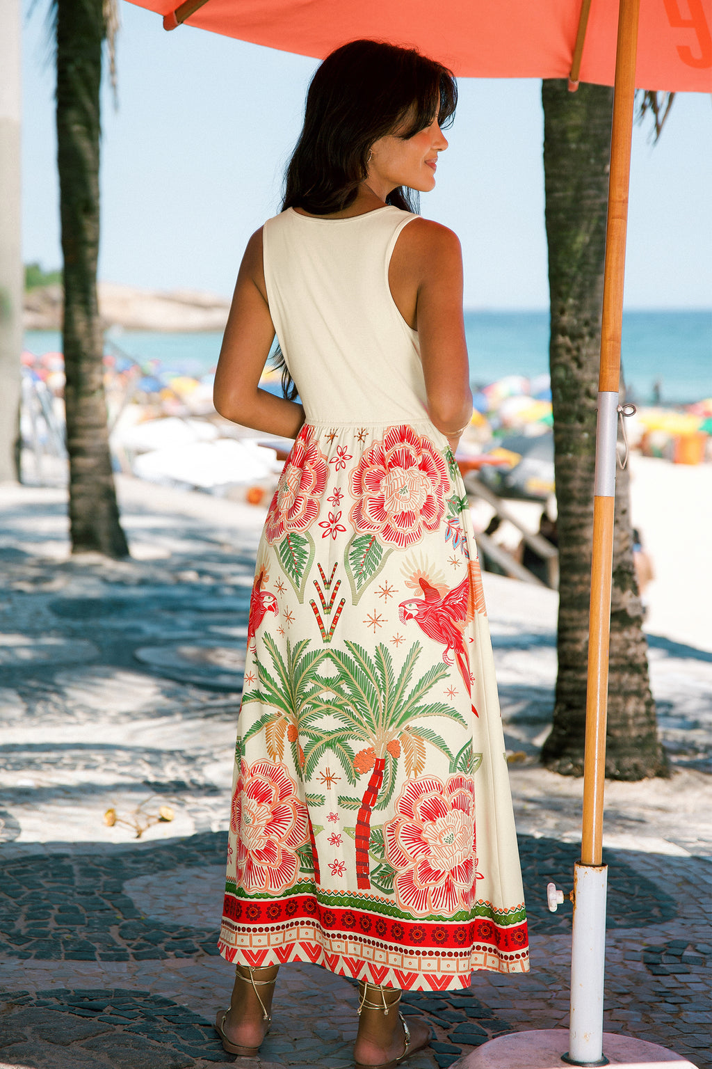Tropisches Ärmelloses Maxi-Strandkleid