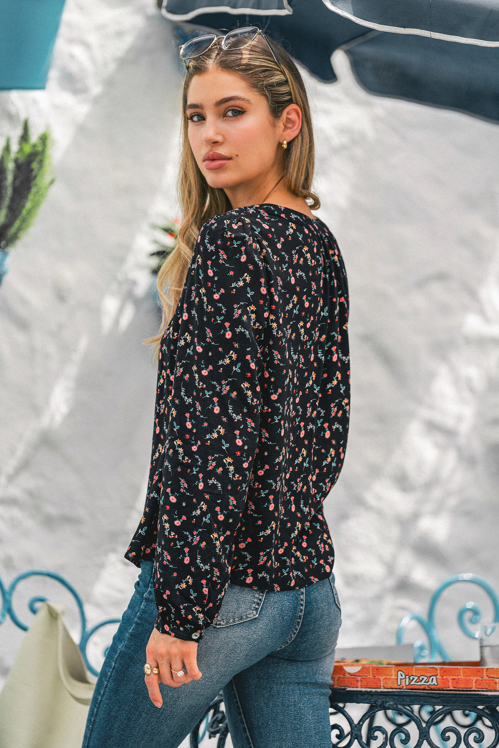 Schwarze Gekerbter Ausschnitt Bluse mit Knopfleiste vorne