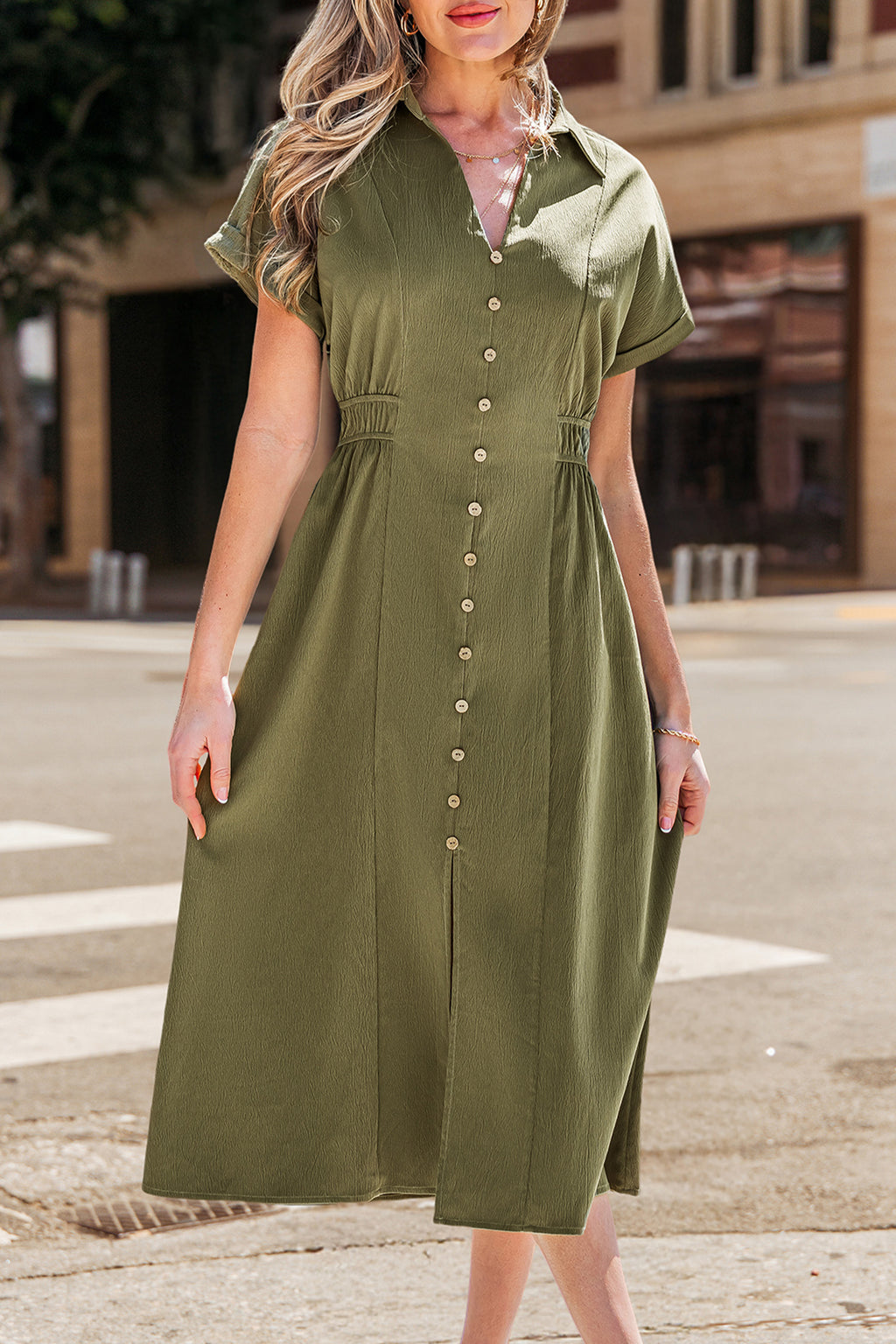 Grünes Kurzarm Midikleid mit Kragenausschnitt