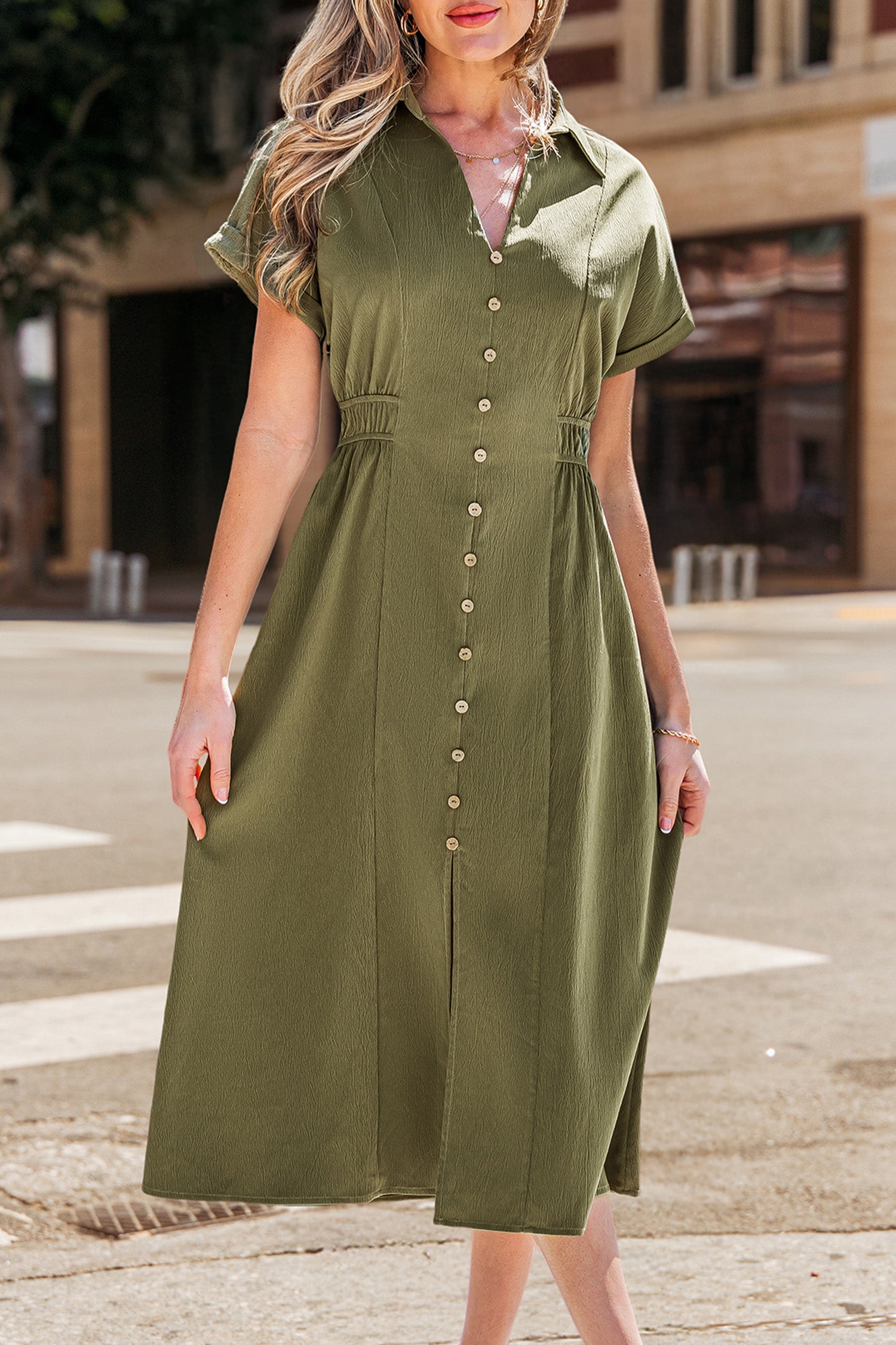 Grünes Kurzarm Midikleid mit Kragenausschnitt