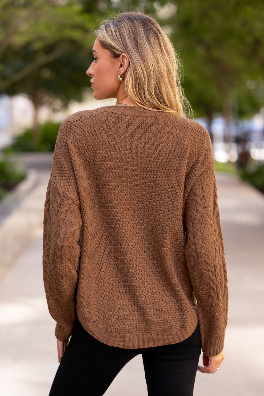 Brauner Rundhals Pullover