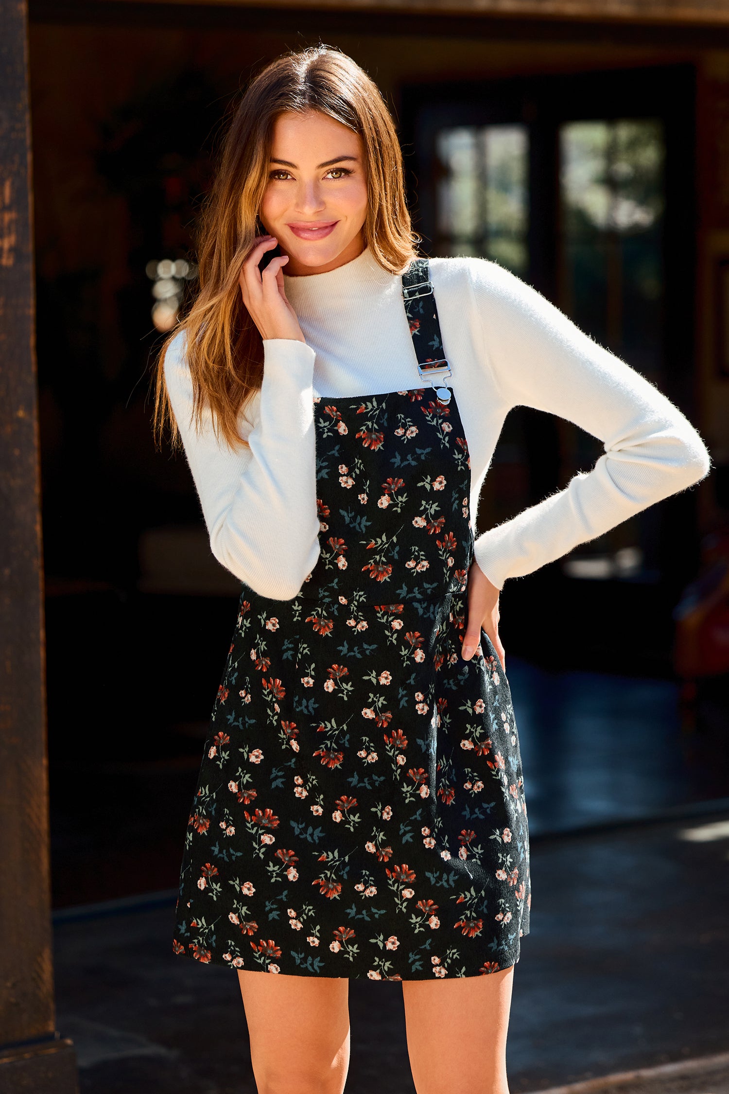 Ärmelloses Geblümtes Quadratischer Ausschnitt Mini-Latzkleid