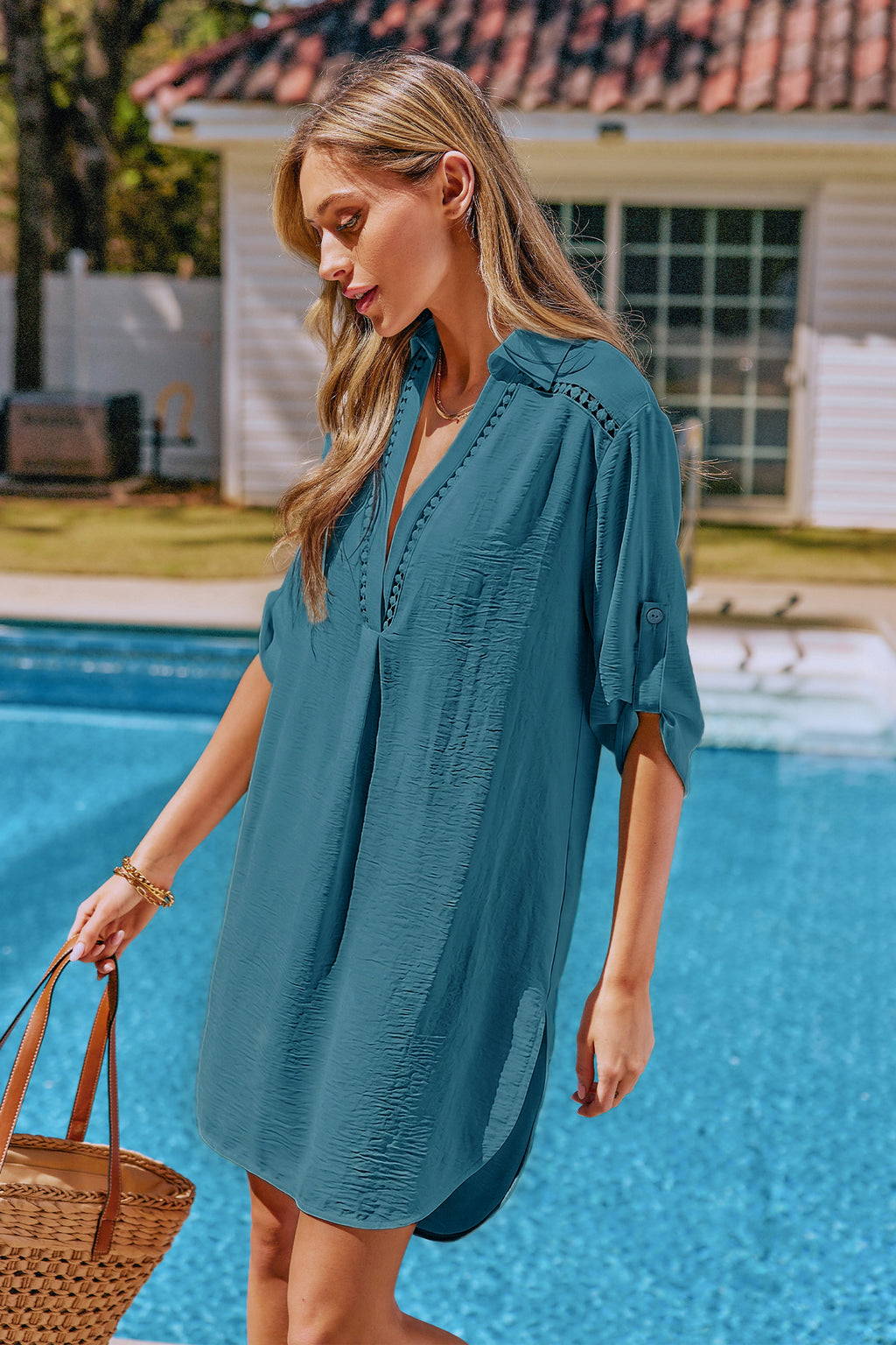 Blaues Halbarm Mini-Strandkleid mit Seitenschlitz