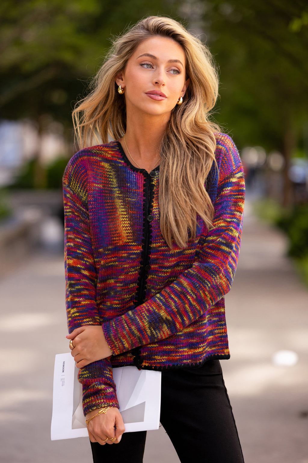 Rundhals Regenbogen-Strickjacke