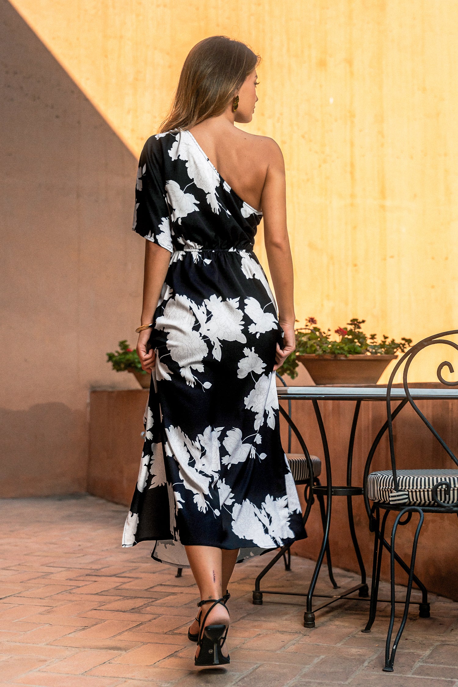 Asymmetrischer Ausschnitt Maxikleid mit Blumenmuster
