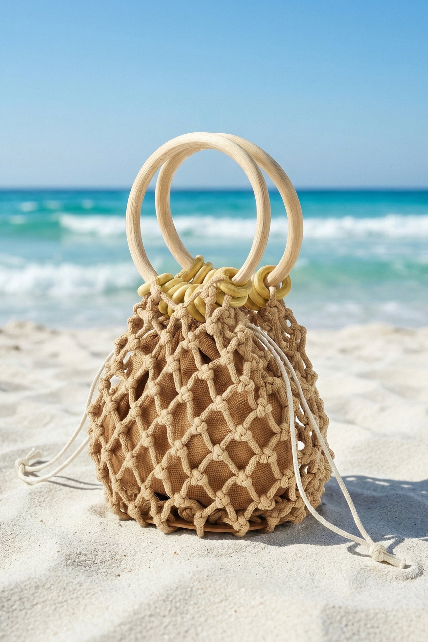Khakifarbene Tasche im Knotendesign