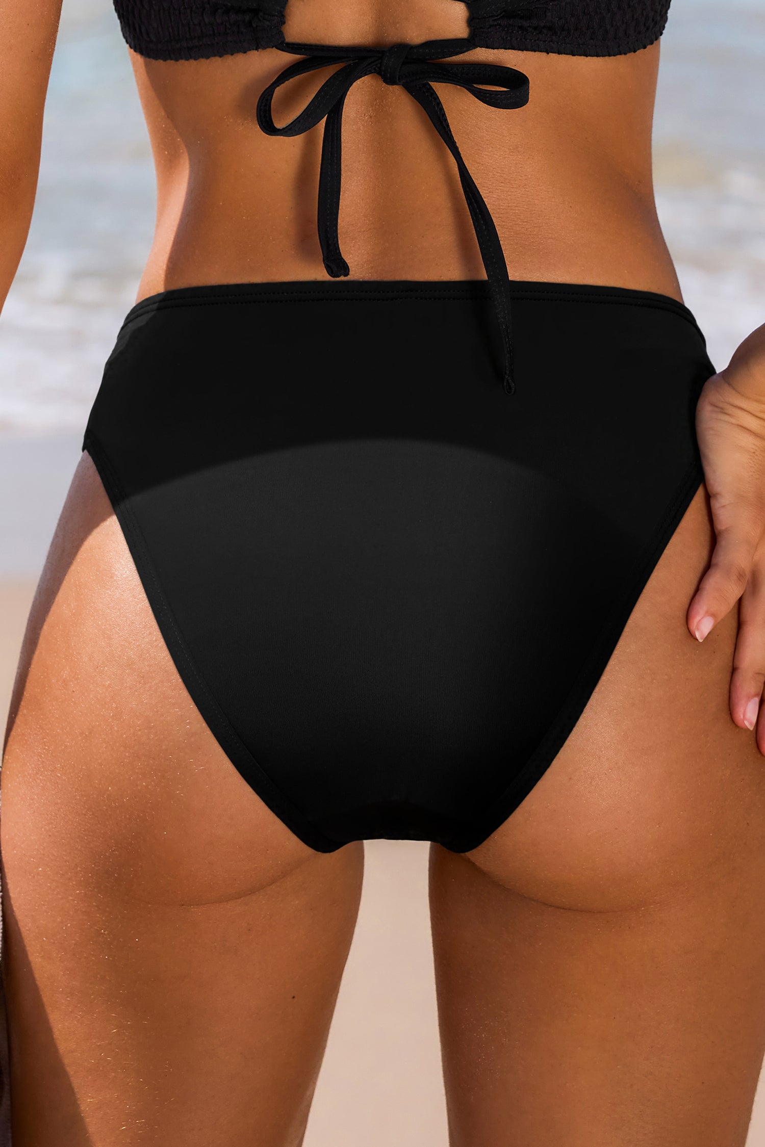 Schwarze Periodenfreundliche Mid-Waist Bikinihose