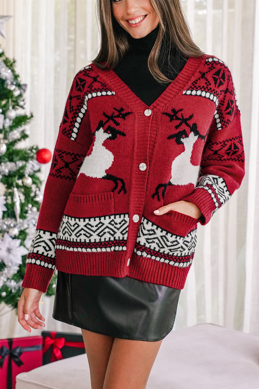 Rote V-Ausschnitt Weihnachtsstrickjacke