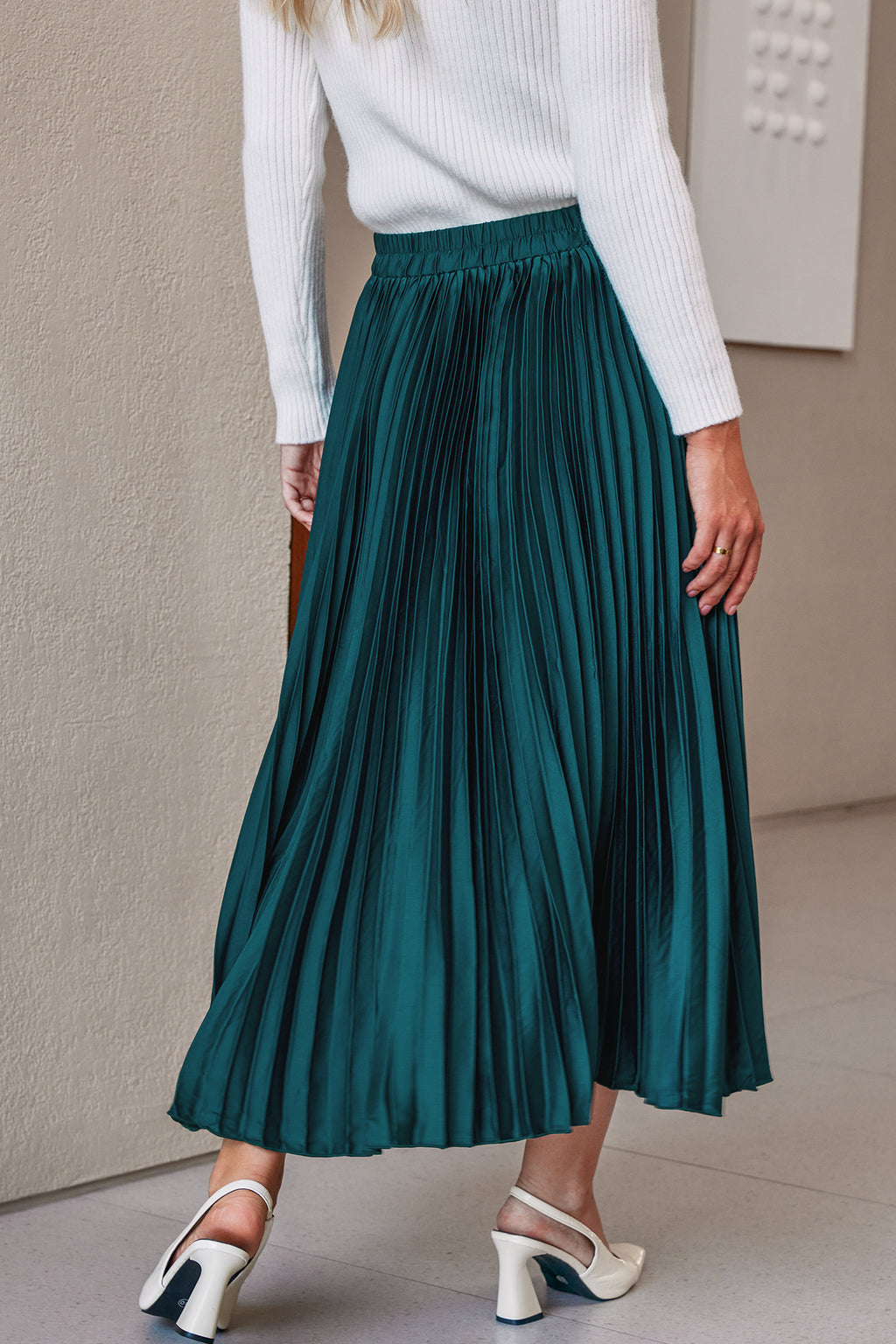 Grünes Plissiertes Midikleid