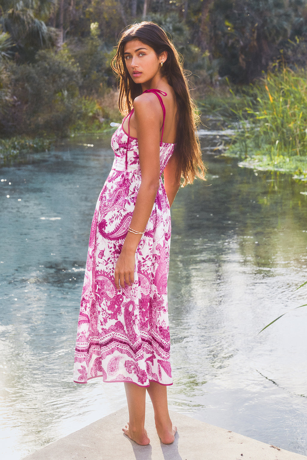 Lila Paisley Eckiger Ausschnitt Midi-Trägerkleid