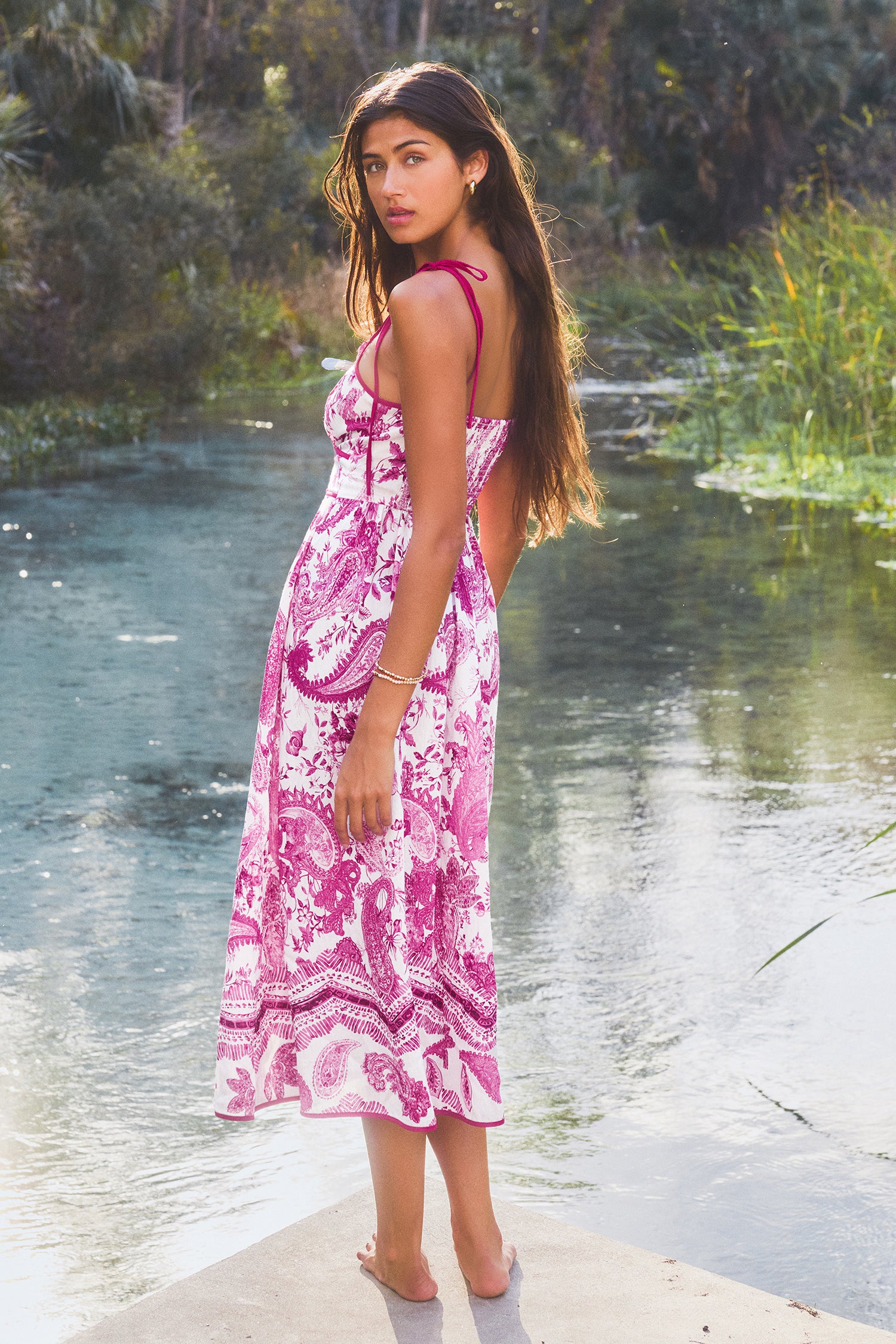 Lila Paisley Eckiger Ausschnitt Midi-Trägerkleid