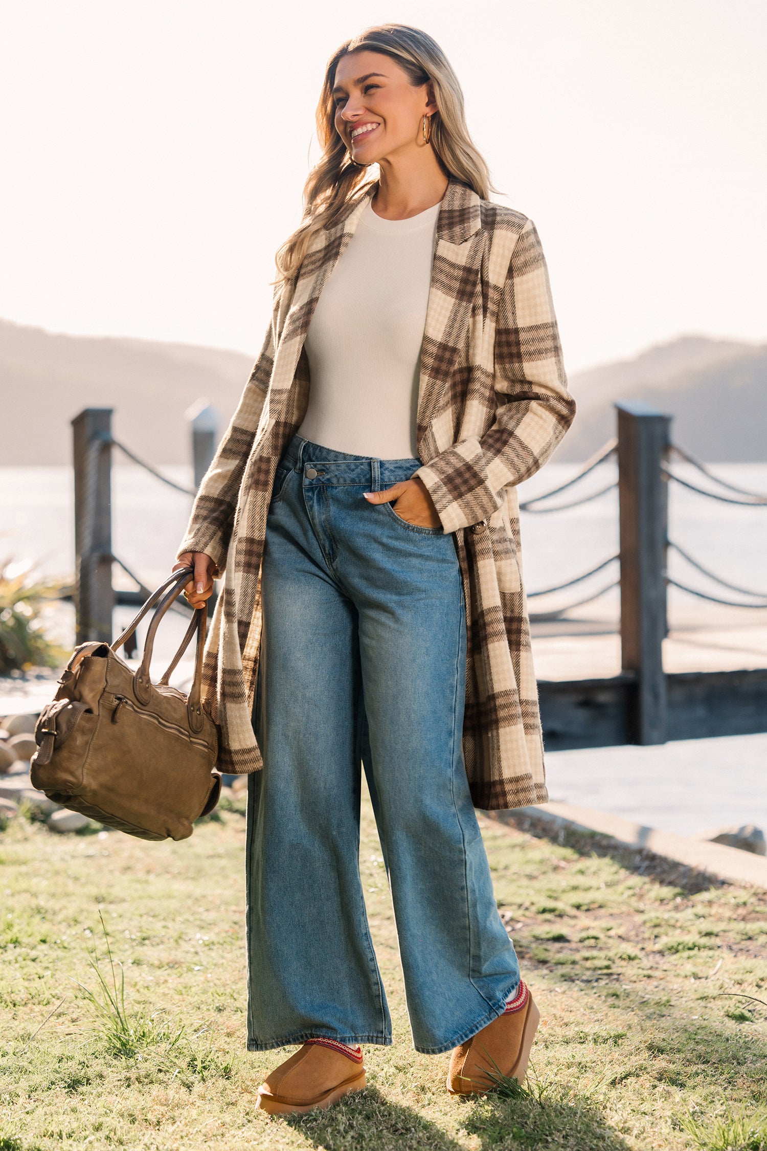 Beiger Karierter Zweireihiger Mantel