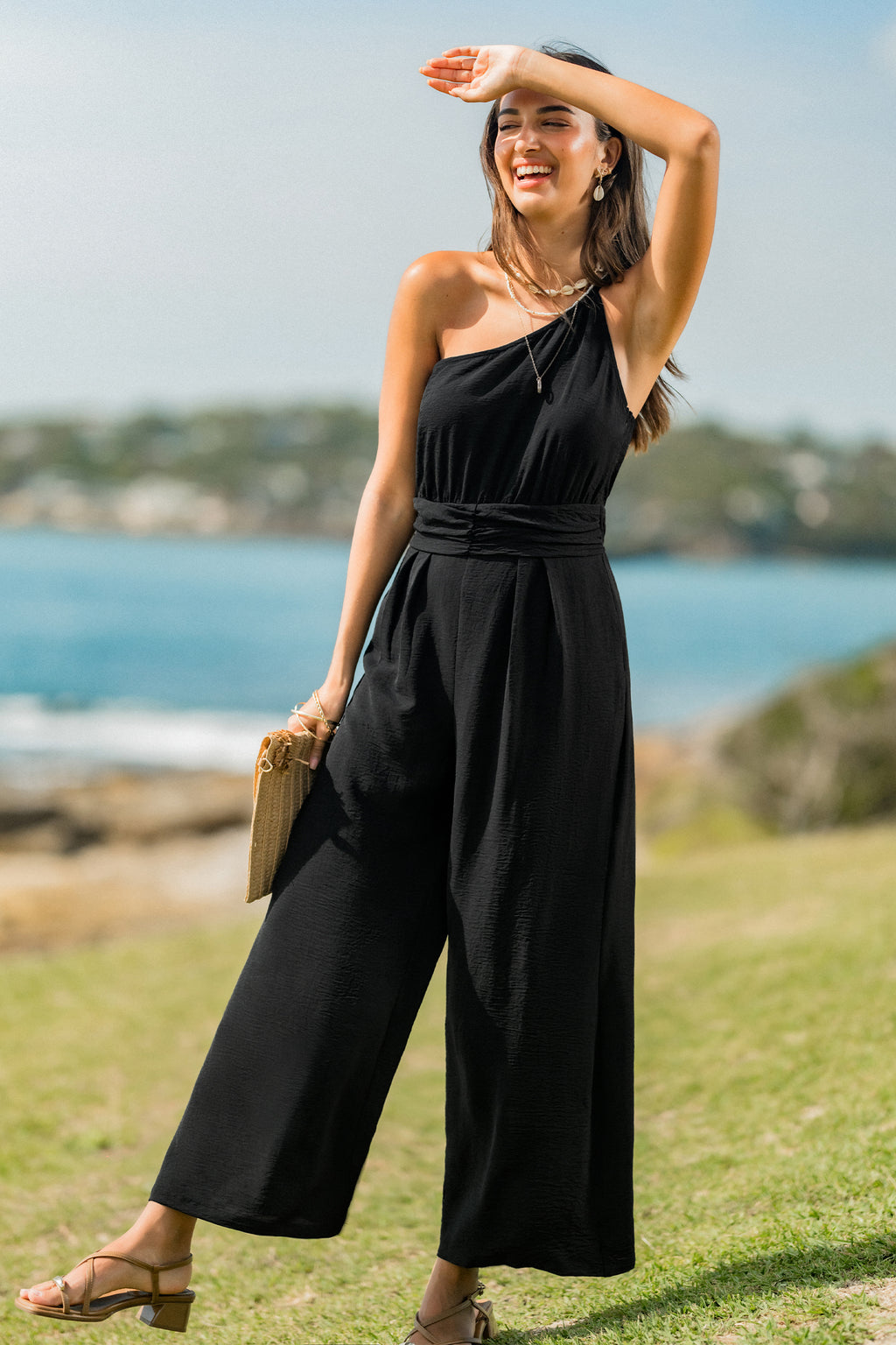 Schwarzer Ärmelloser Asymmetrischer Jumpsuit