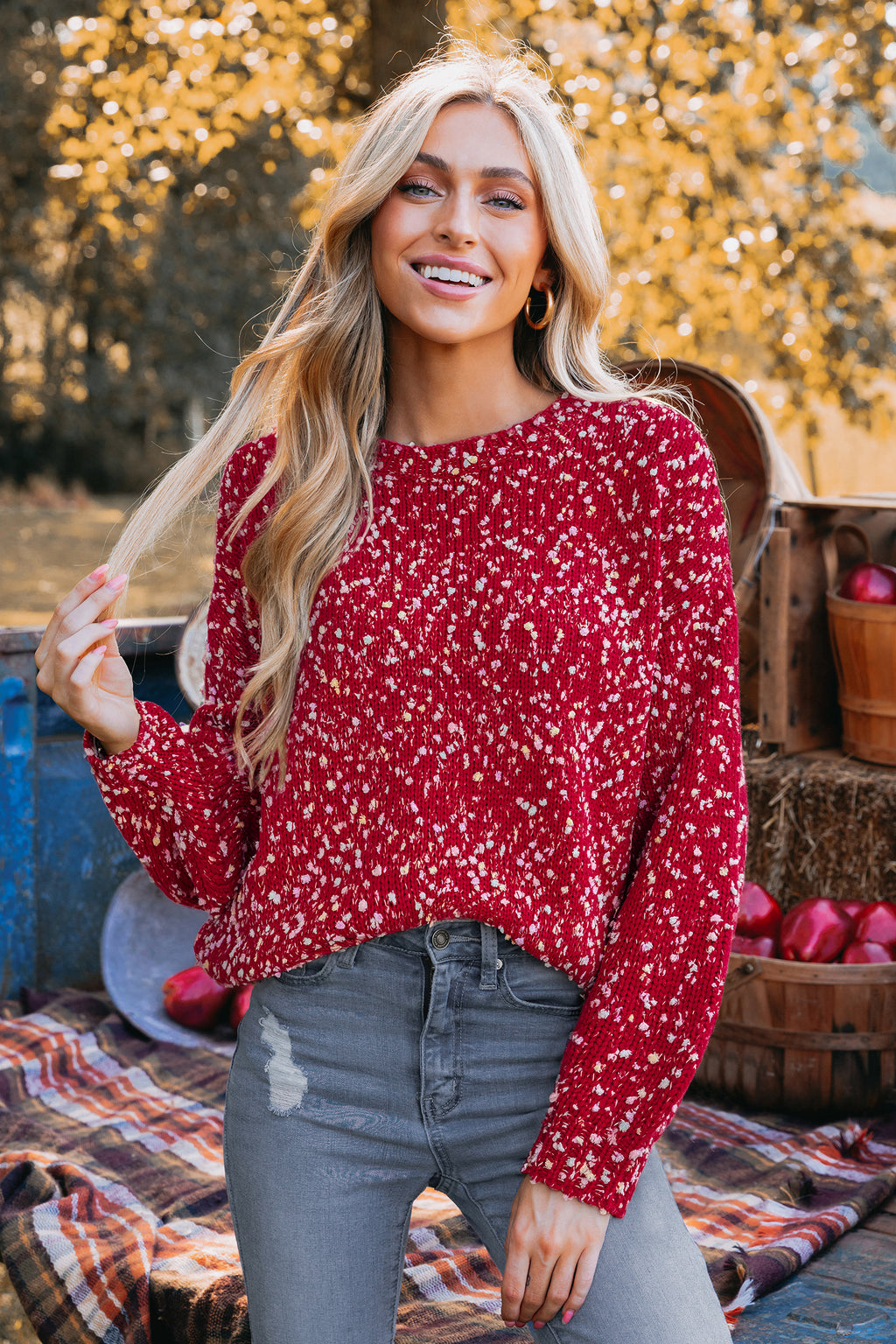 Roter Rundhals-Pullover