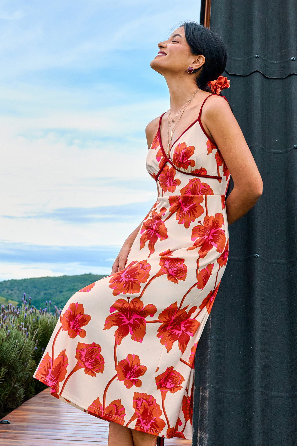 Geblümtes Midi-Trägerkleid
